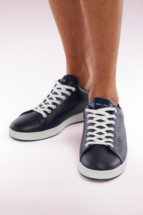 Baskets basses en cuir bleu marine - Image 2