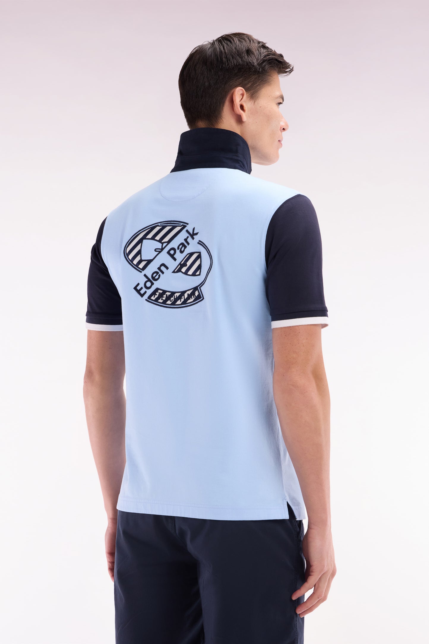Straight-cut short-sleeved rugby shirt in navy and sky bleu cotton with back embroidery