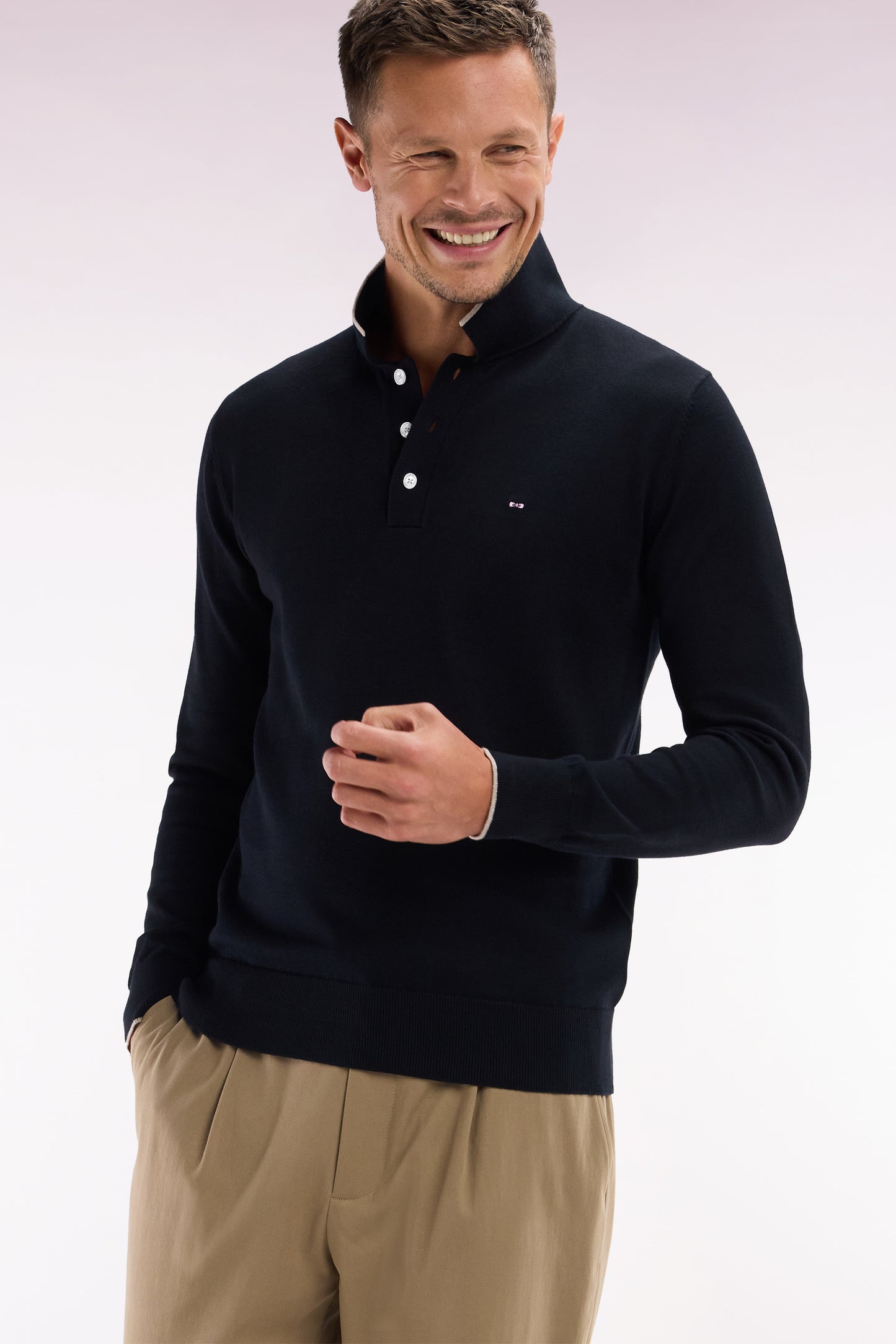 Pull col polo en coton noir et marron coupe droite