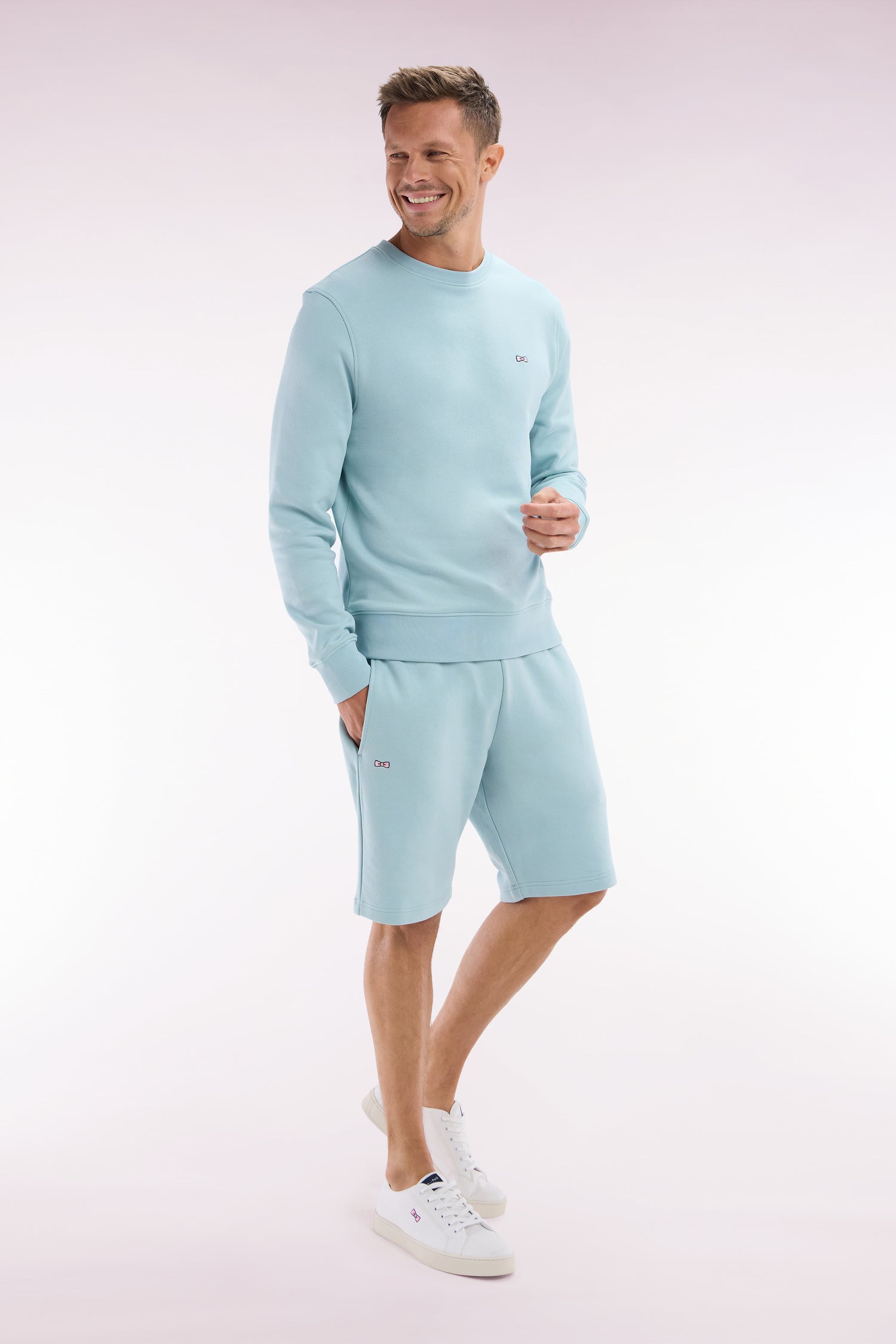 Short en molleton coton vert d'eau coupe droite