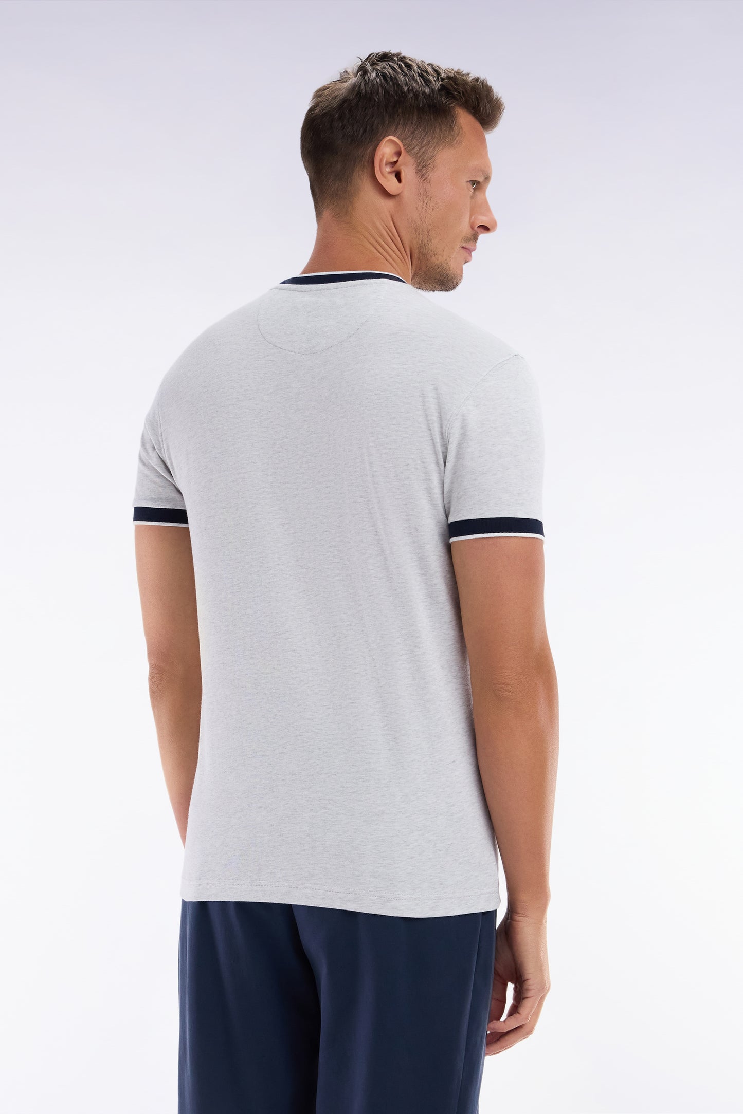 T-shirt en coton stretch gris coupe ajustée