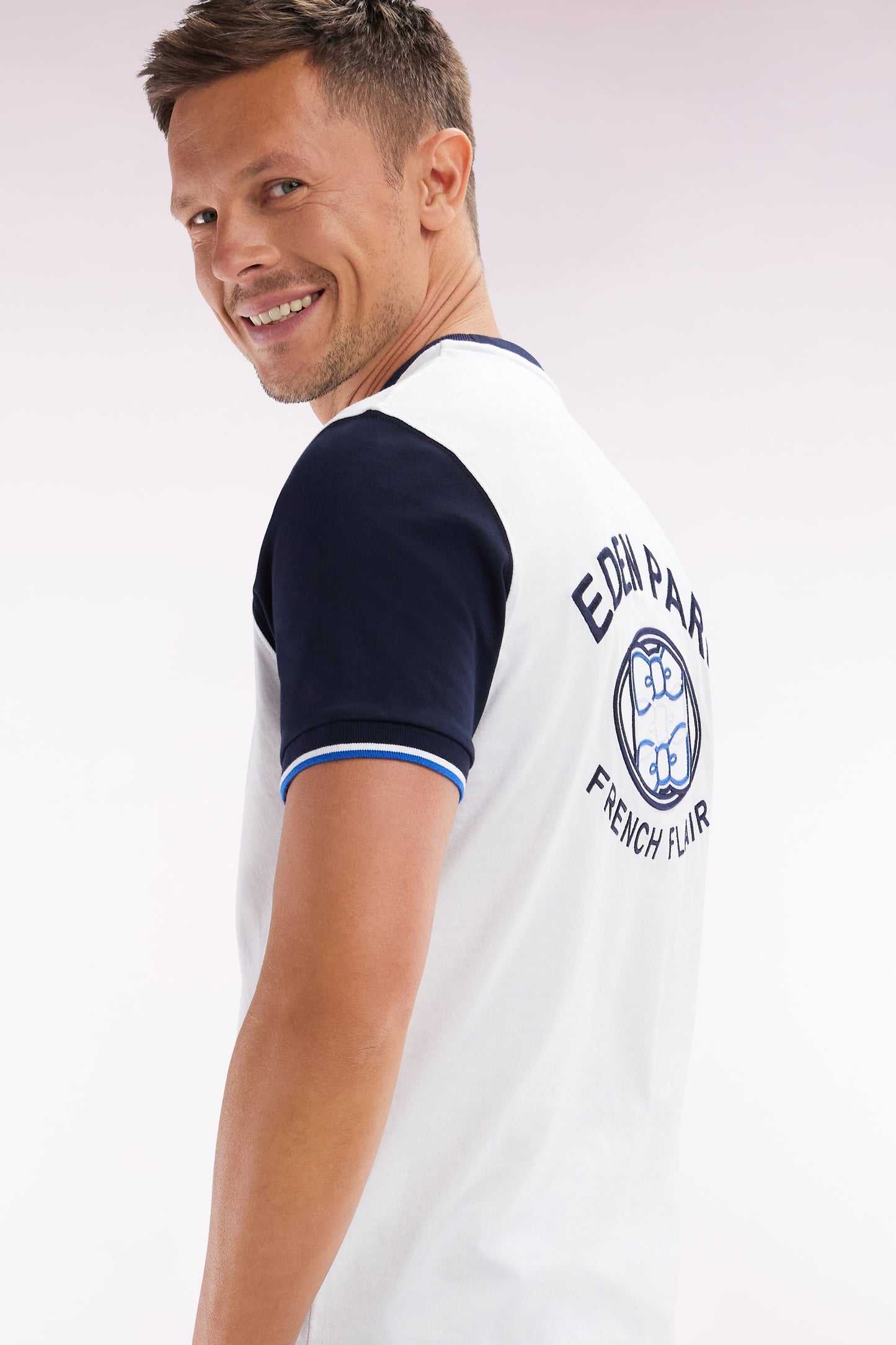 Straight-fit white and navy cotton T-shirt with back embroidery
