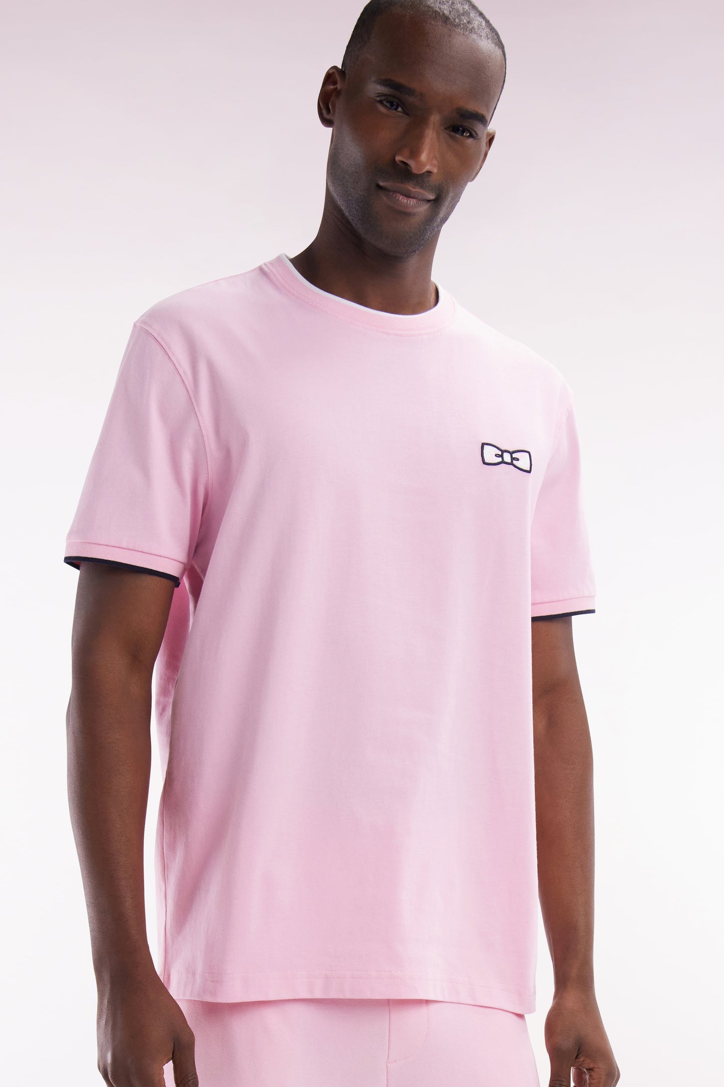 T-shirt en coton rose broderie nœud papillon coupe décontractée