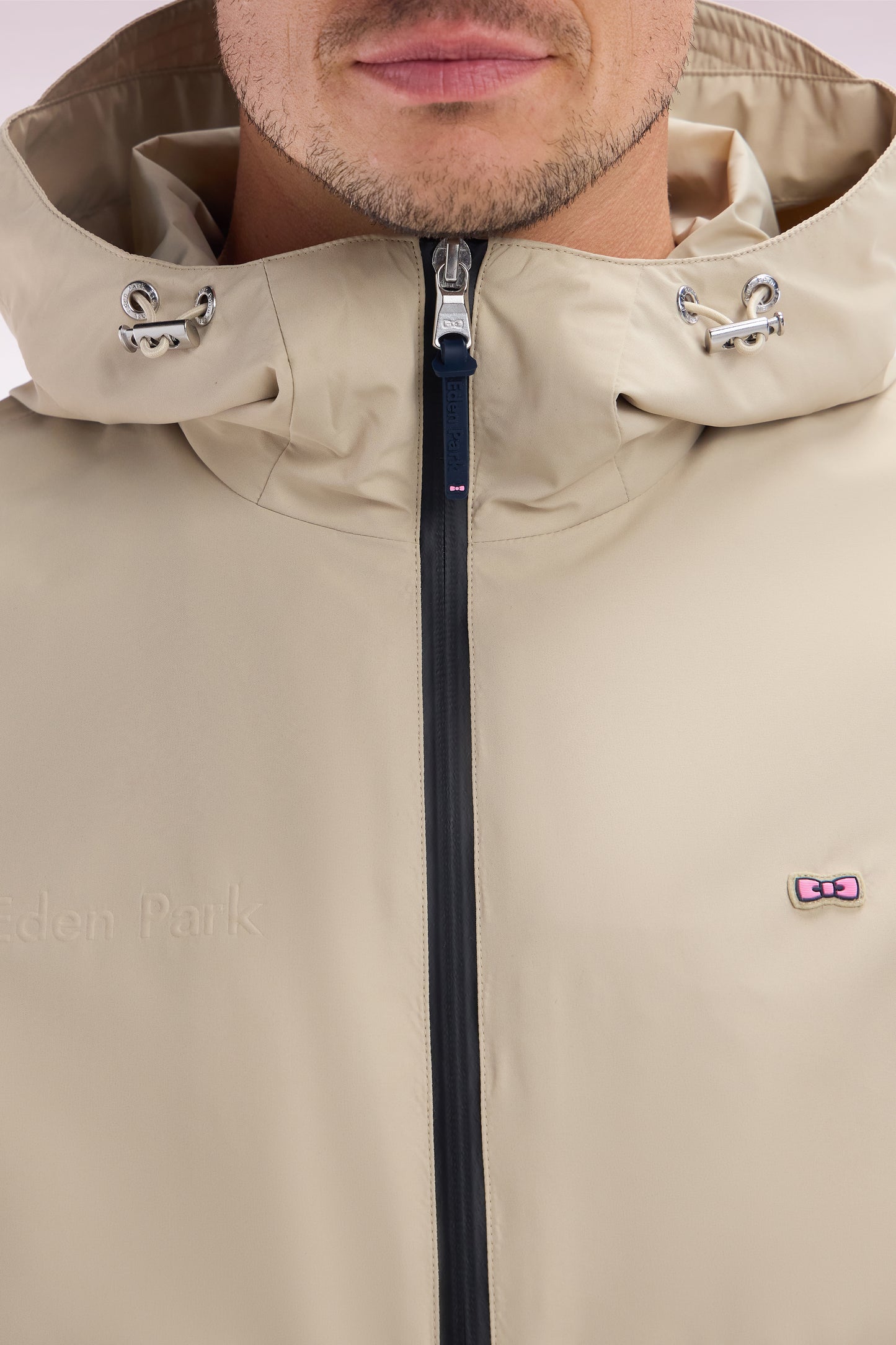 Blouson coupe-vent en polyamide Soft Touch à capuche beige