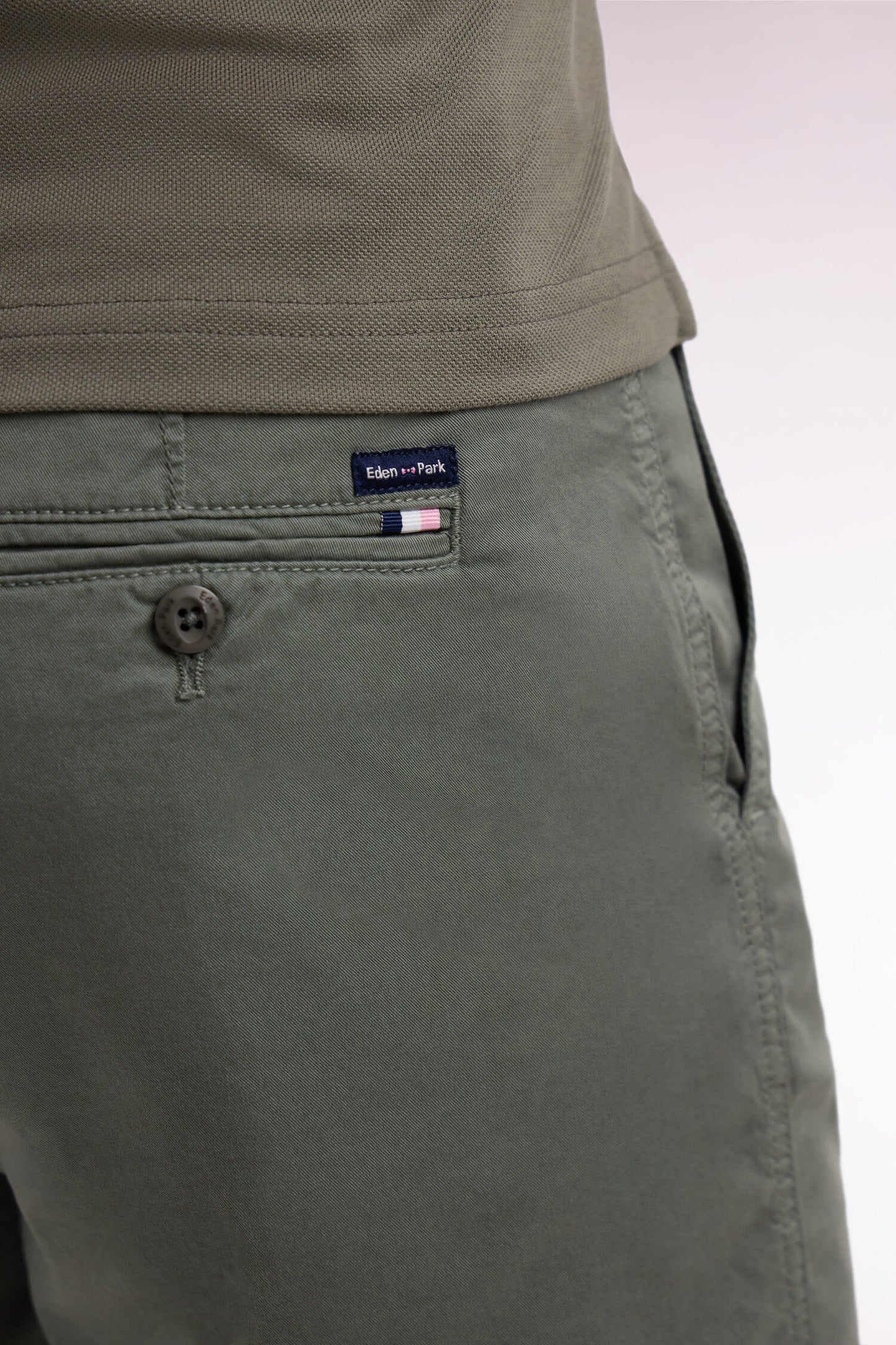 Bermuda chino en gabardine stretch kaki