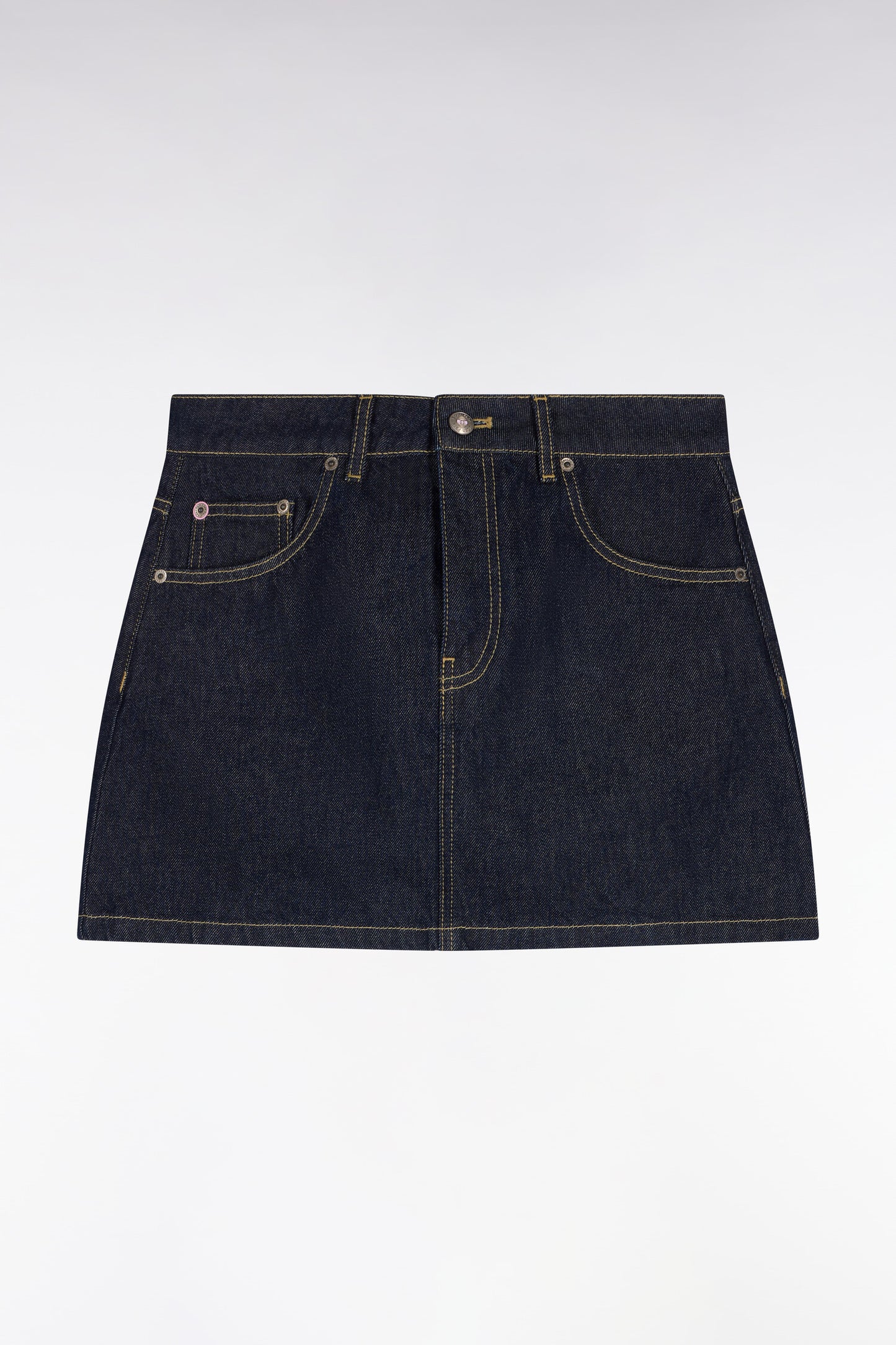 Jupe courte droite en denim brut