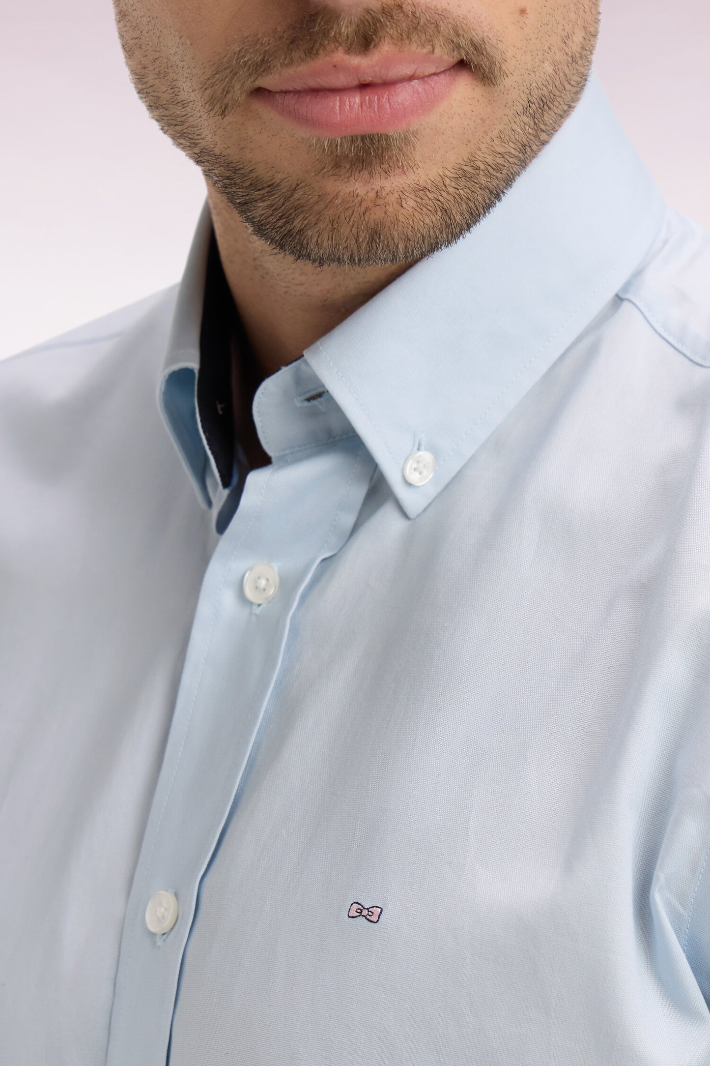 Chemise à manches courtes en coton bleu ciel broderie dos