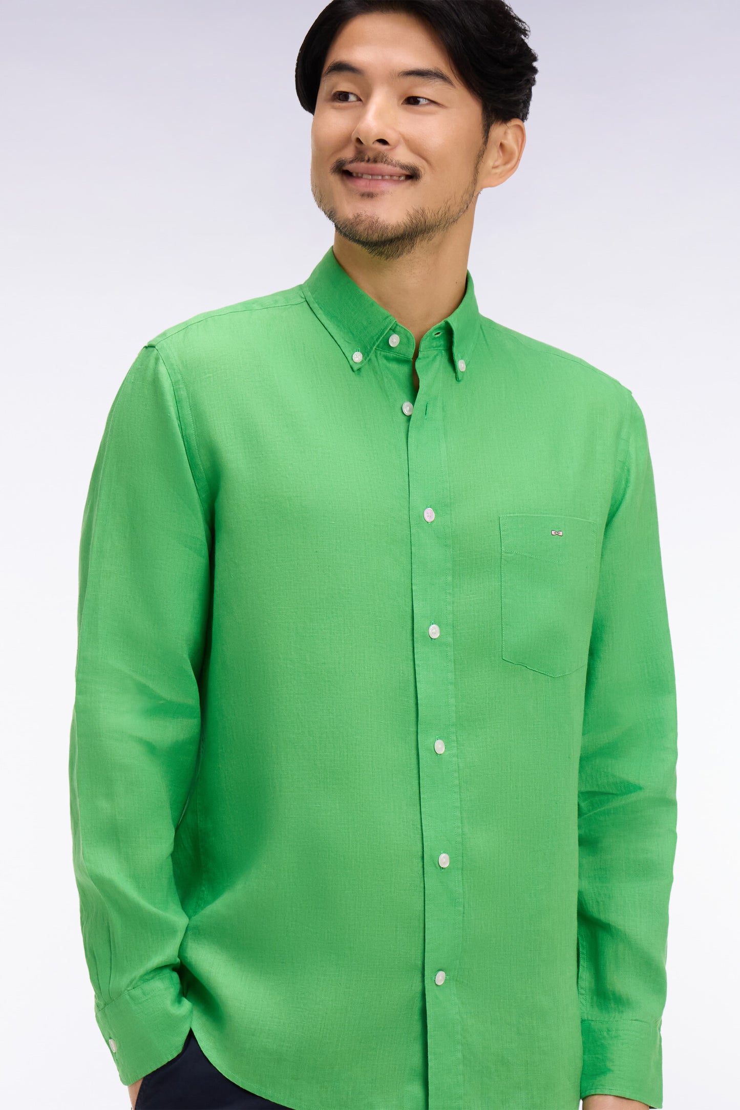 Chemise droite en lin vert