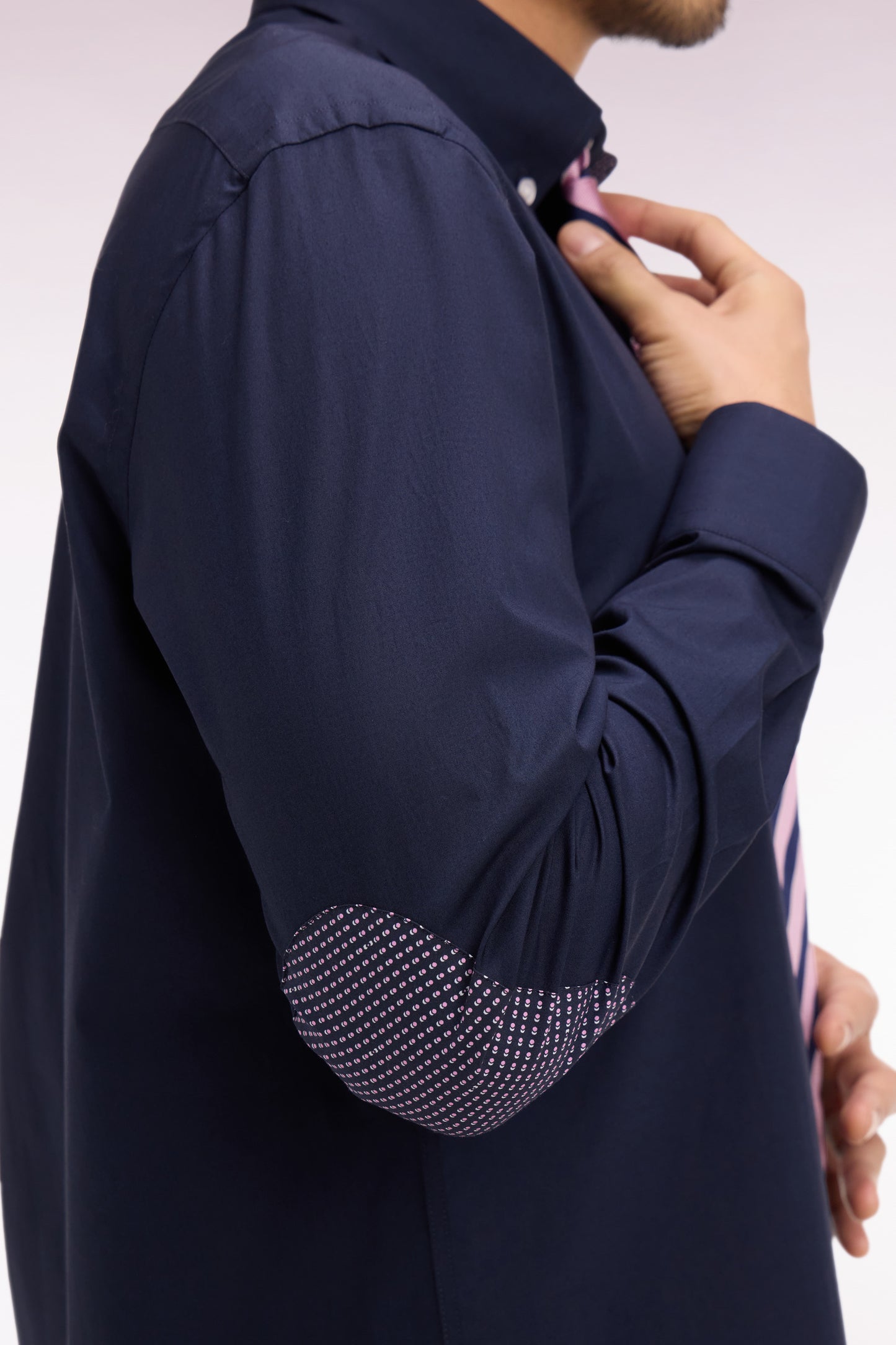 Chemise en coton marine à coudières imprimées