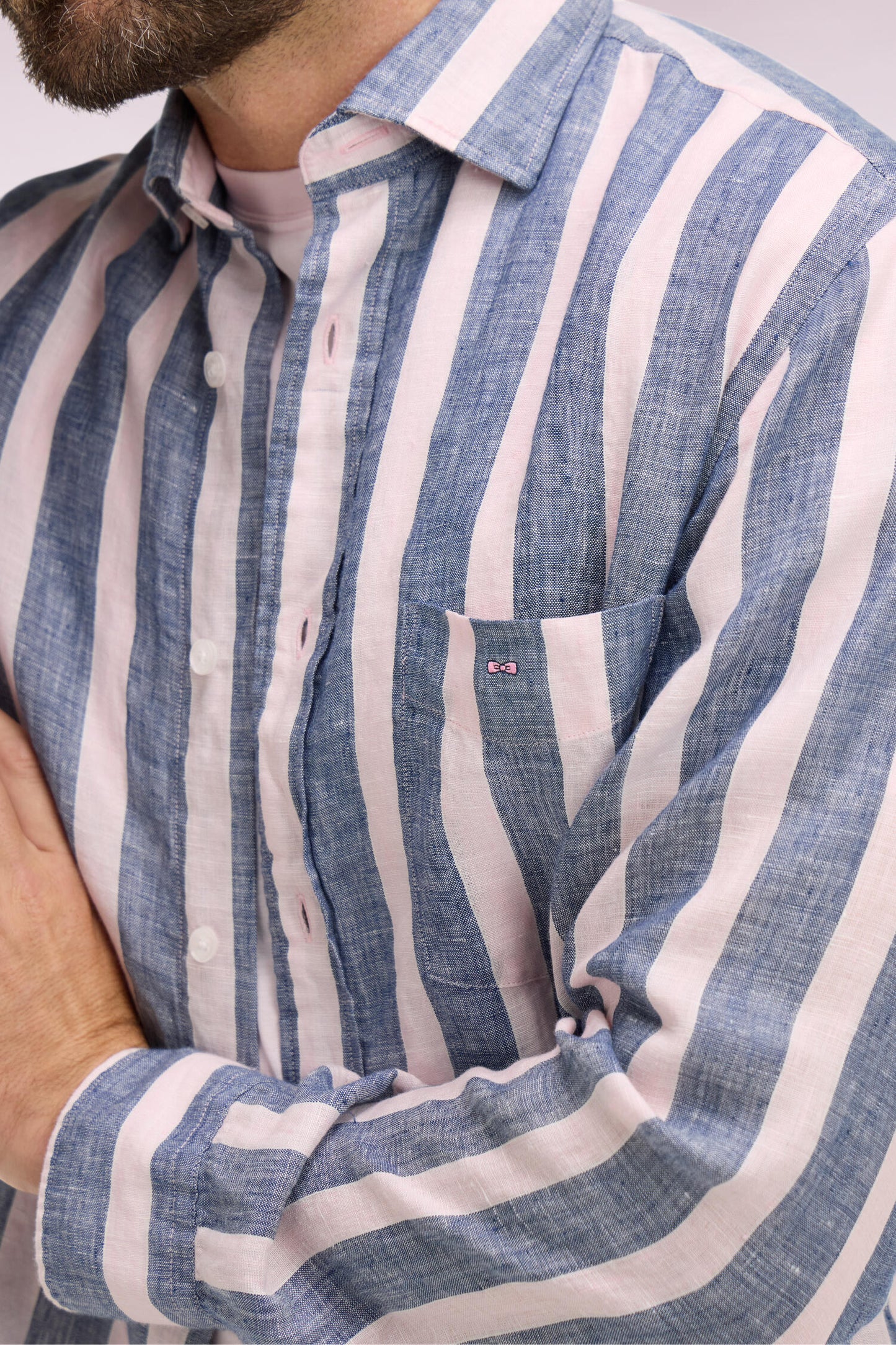 Chemise en lin marine à rayures bâtons