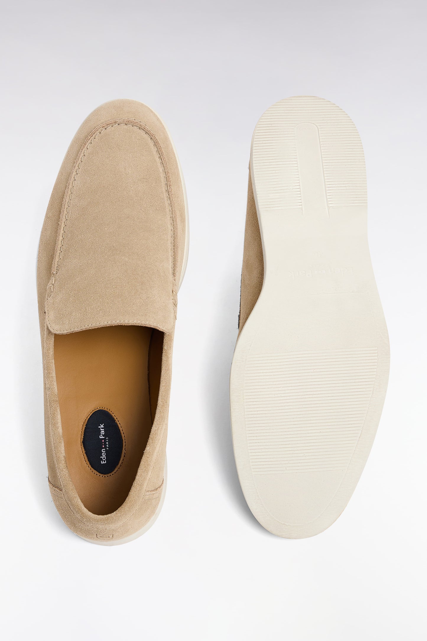 Mocassins en croûte de cuir suédé beige