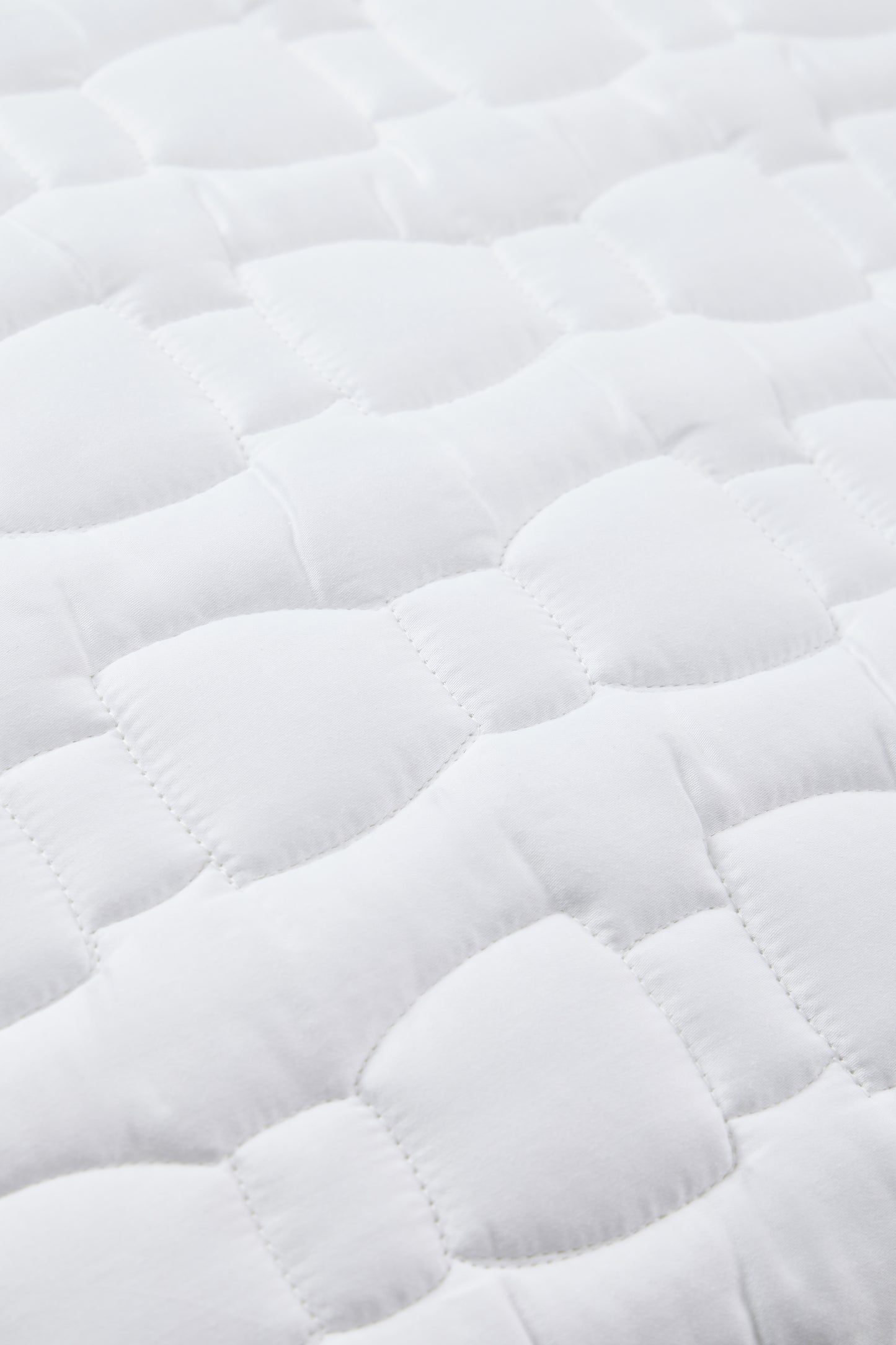Taies d'oreiller en satin de coton blanc matelassé