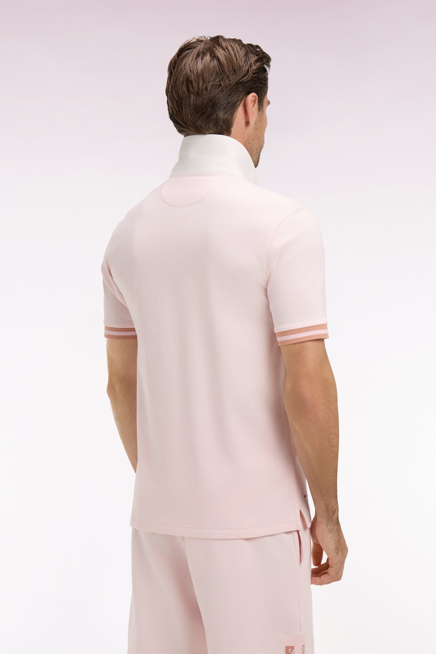 Maillot à manches courtes en jersey de coton rose écusson brodé coupe regular
