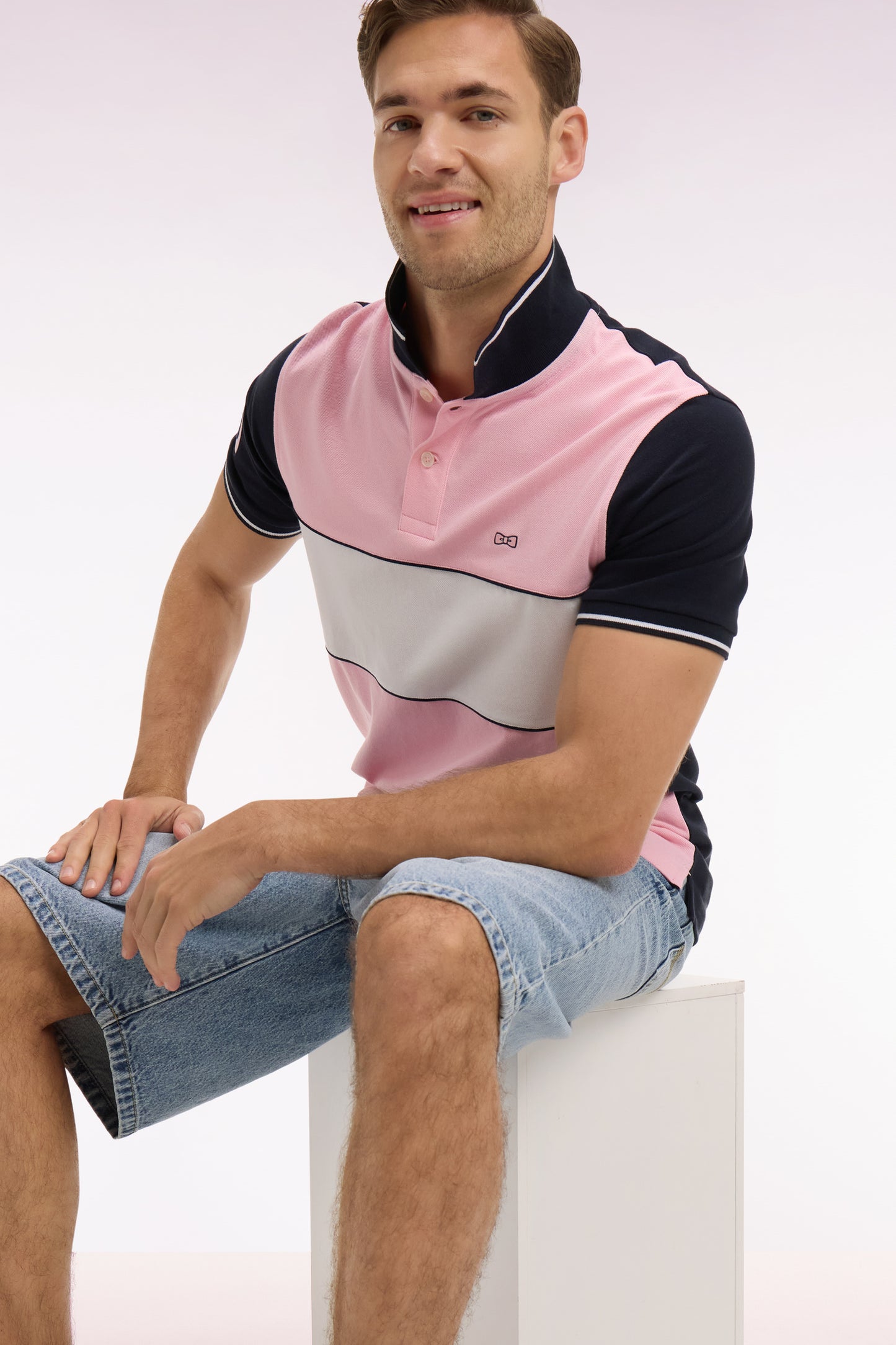 Polo à manches courtes en coton rose et marine coupe regular