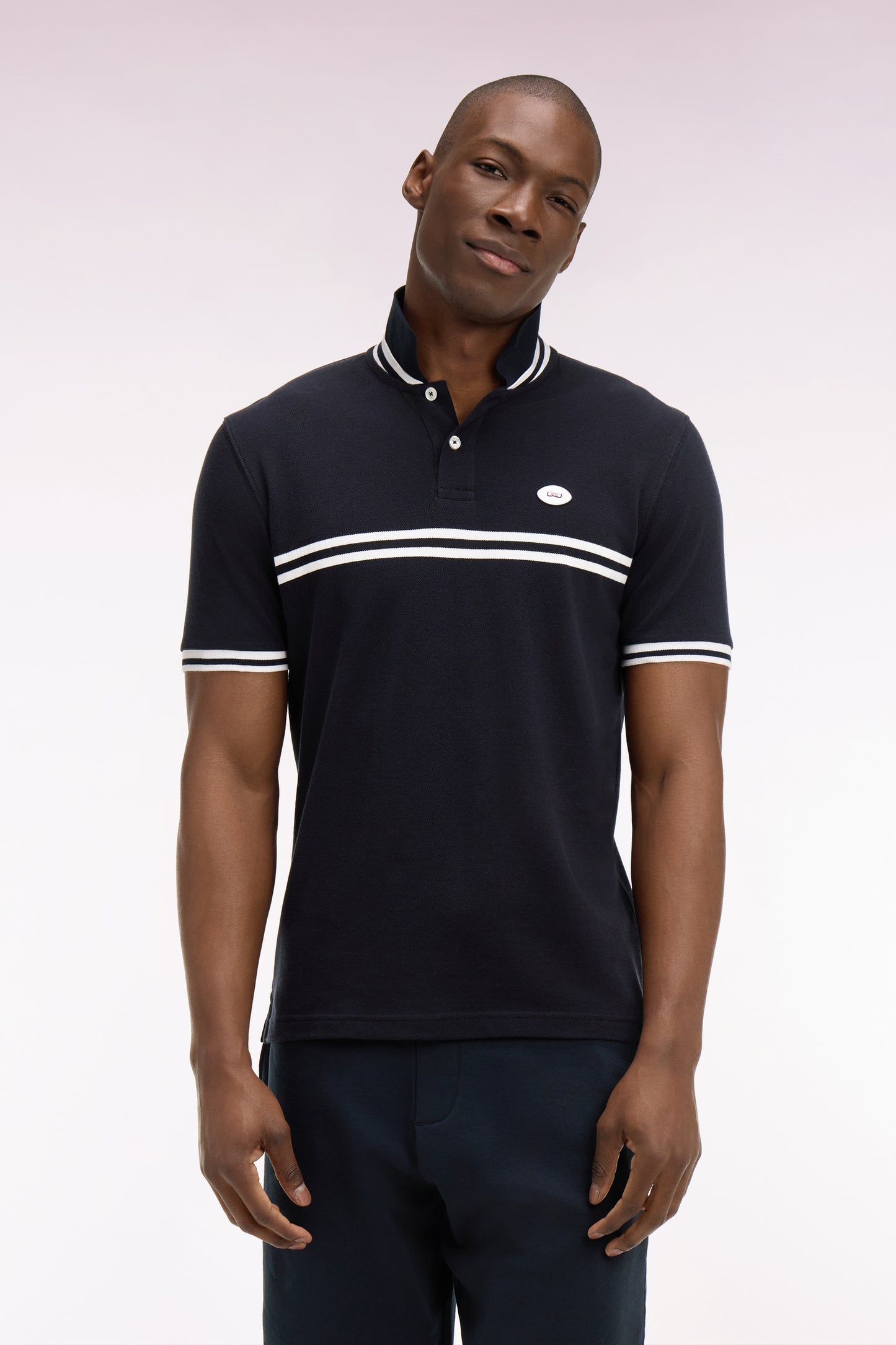 Short-sleeved polo shirt in navy cotton with white stripes, regular fit