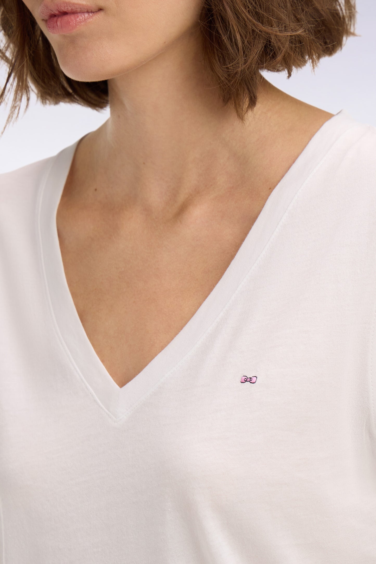 T-shirt à manches courtes col V en coton Pima blanc coupe regular