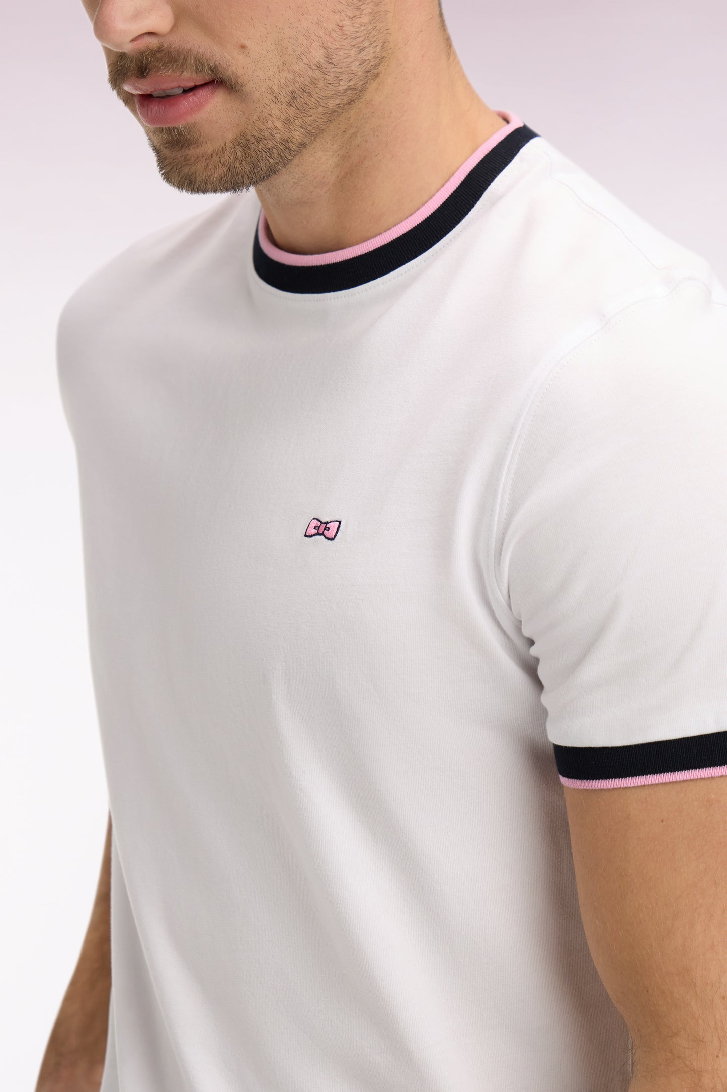 T-shirt à manches courtes en coton blanc brodé coupe regular