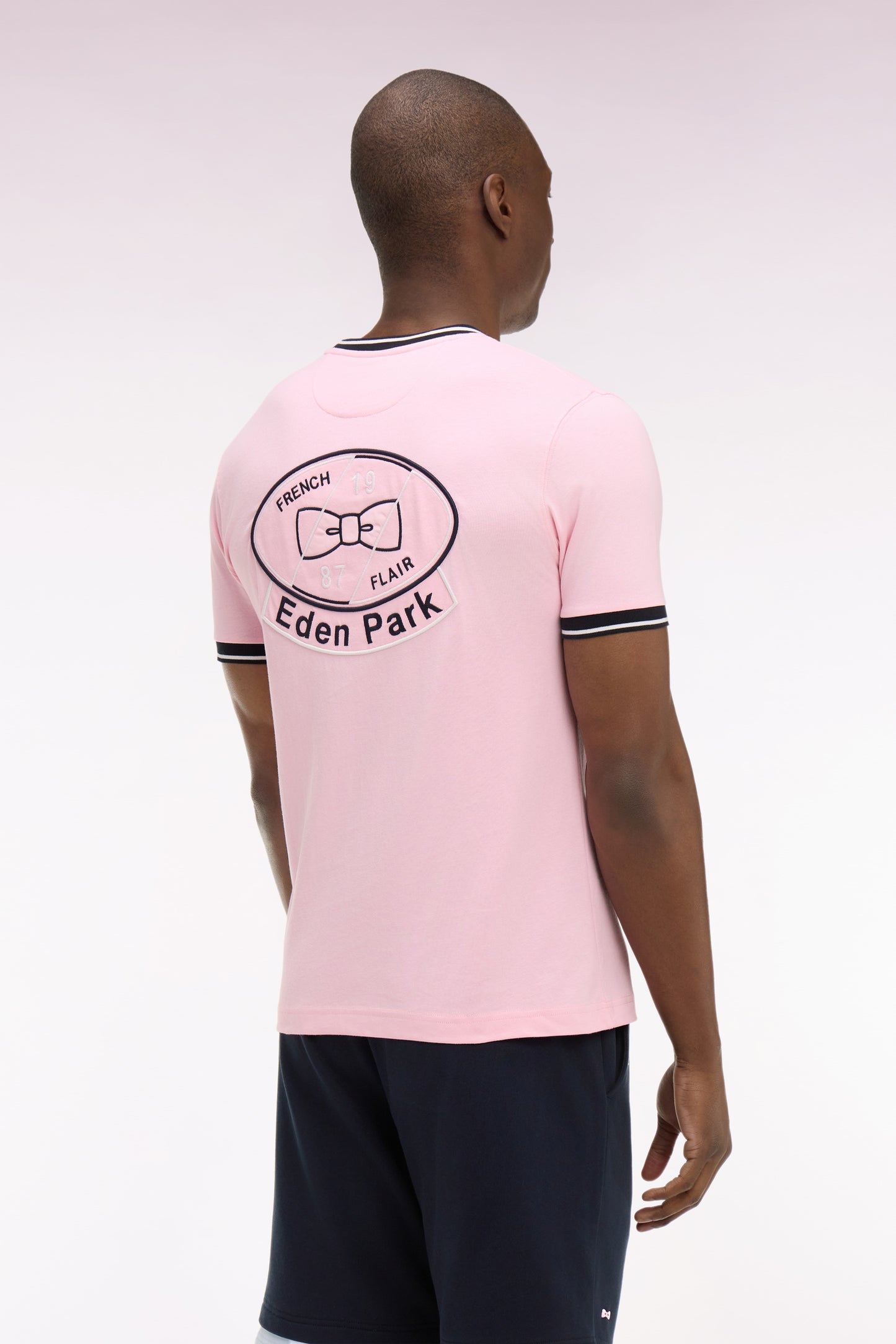 T-shirt à manches courtes en coton rose brodé coupe regular