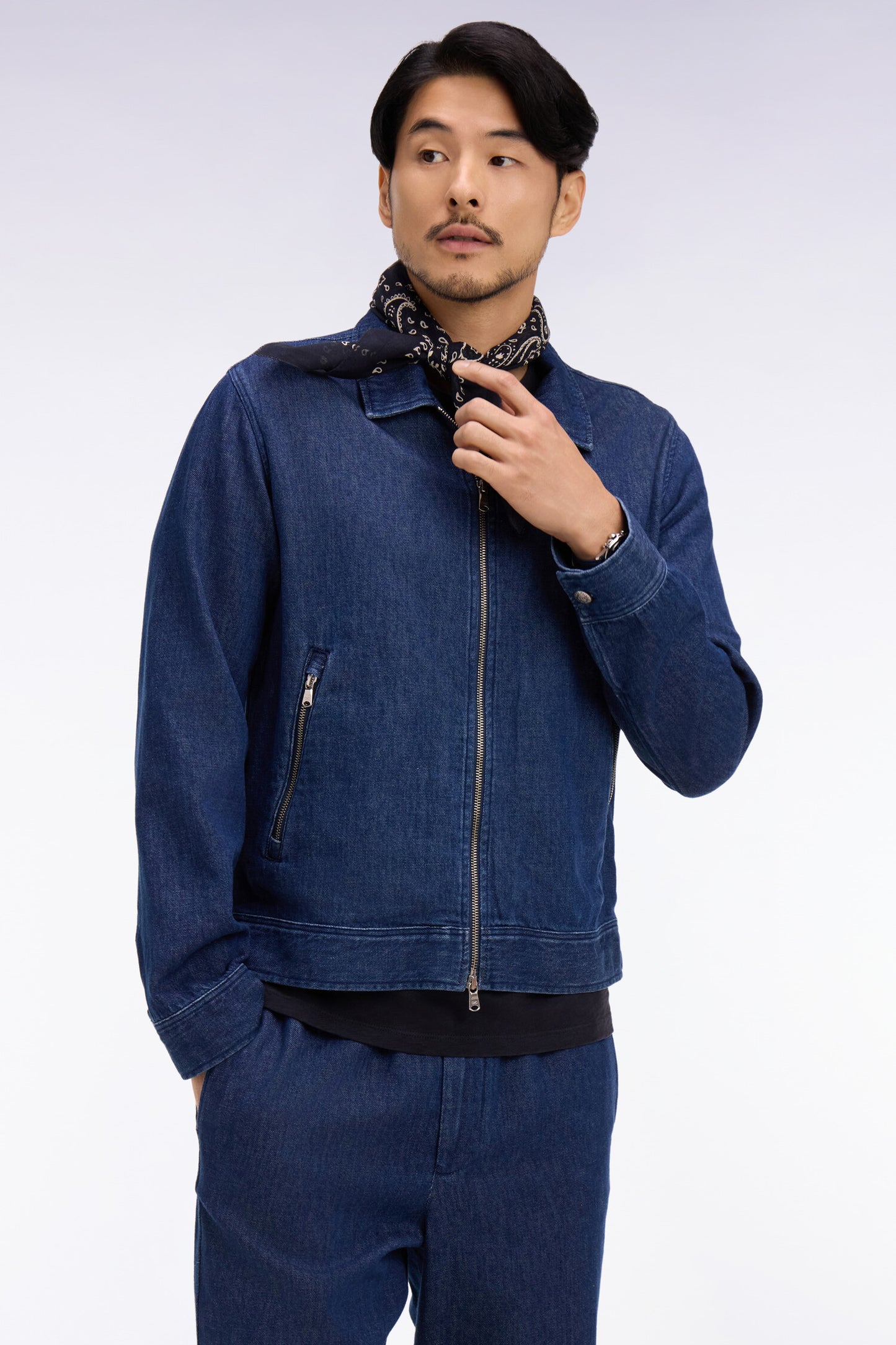 Blouson en coton et lin recyclés marine