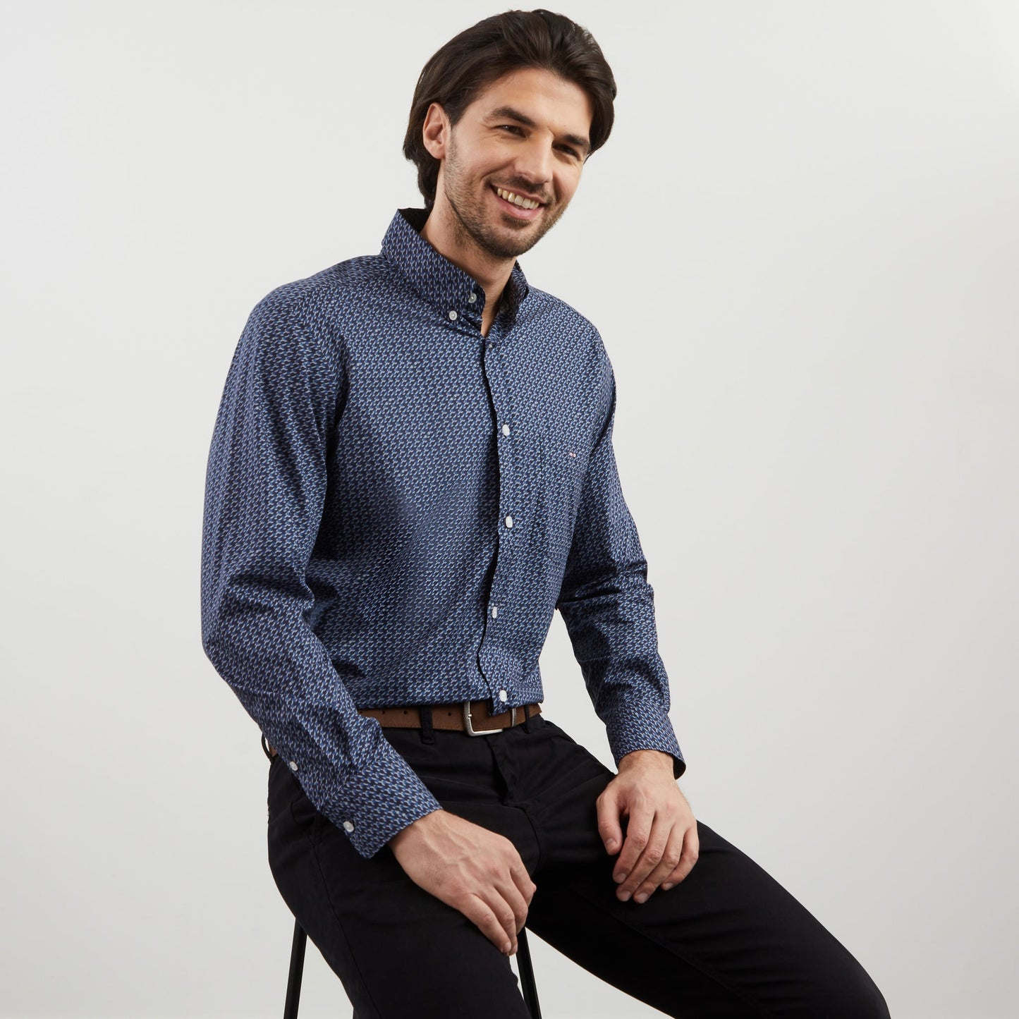 Grey shirt with geometric micro-motif