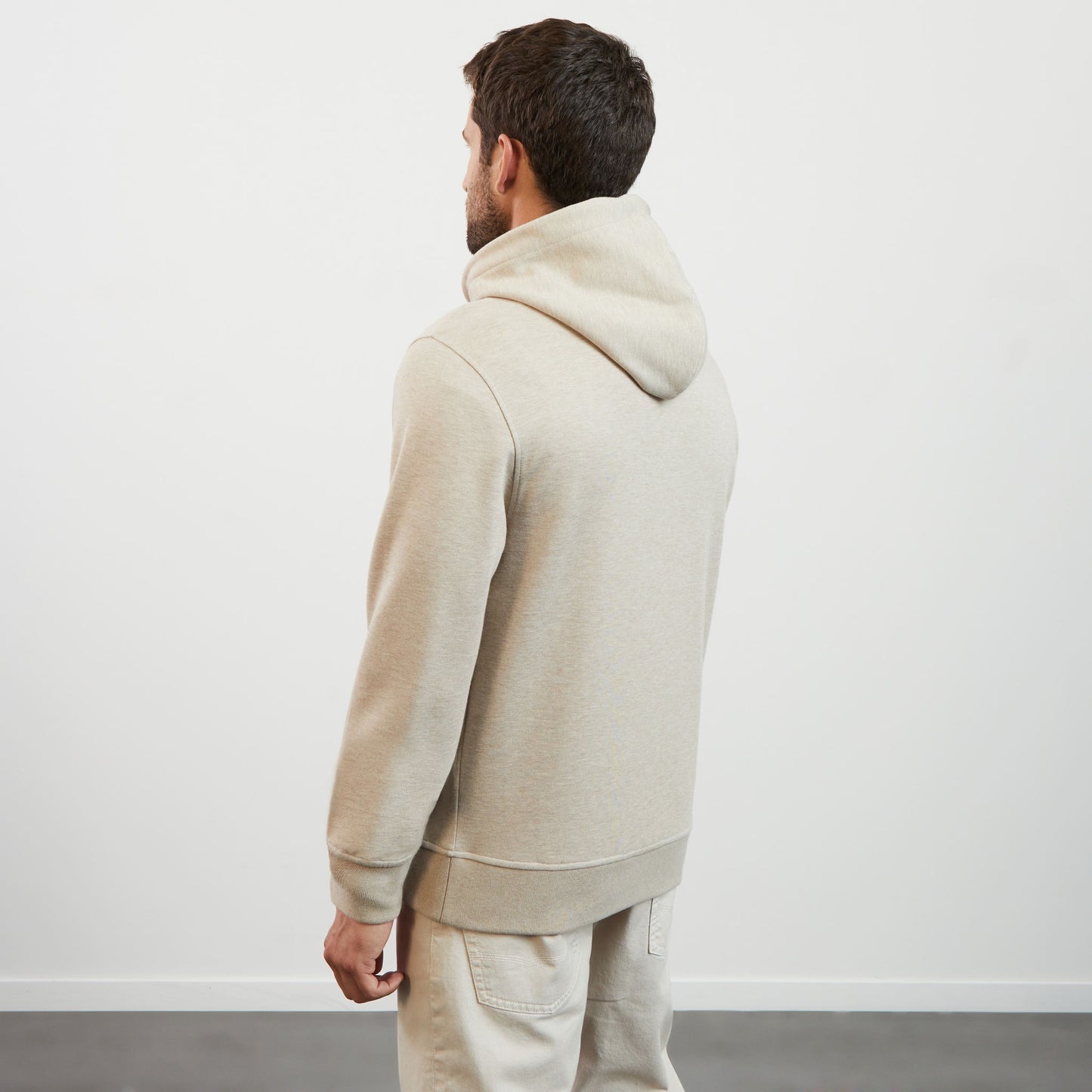 Sweat beige à capuche