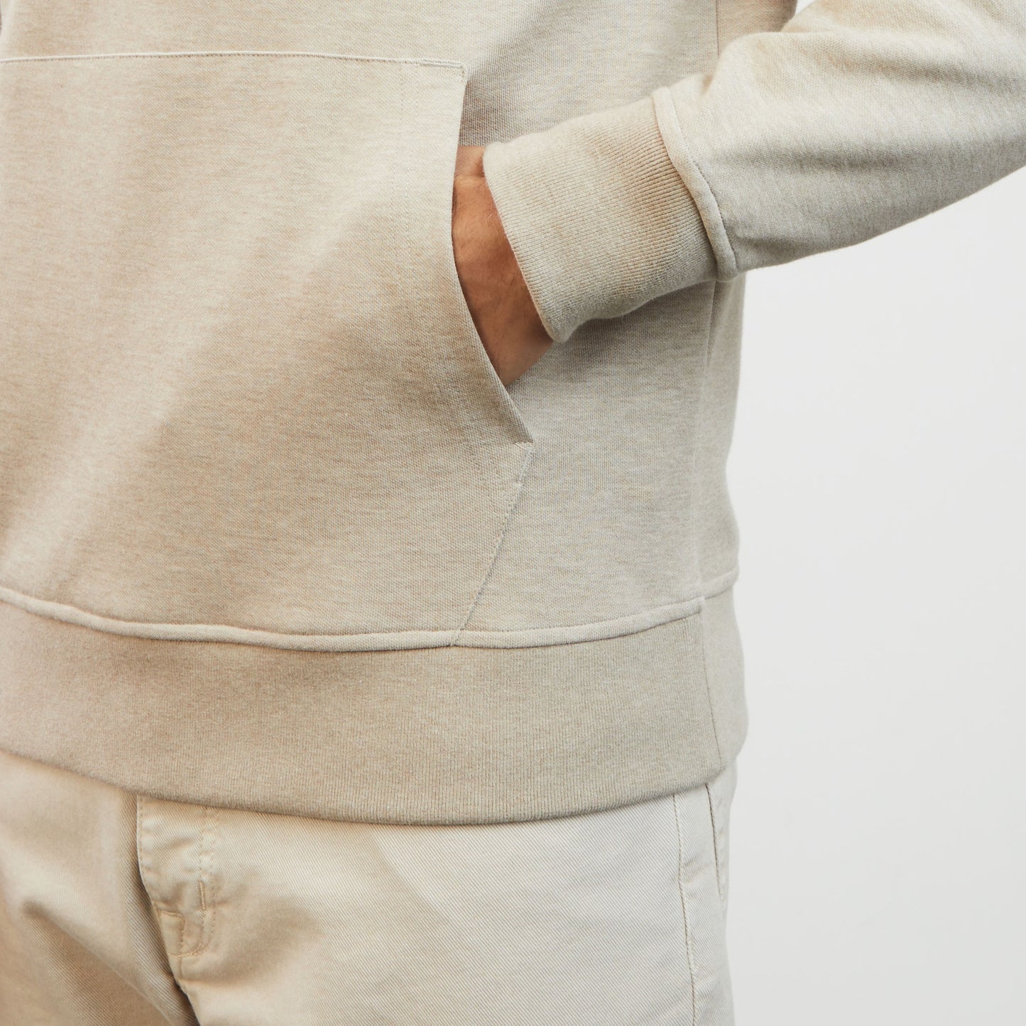 Sweat beige à capuche