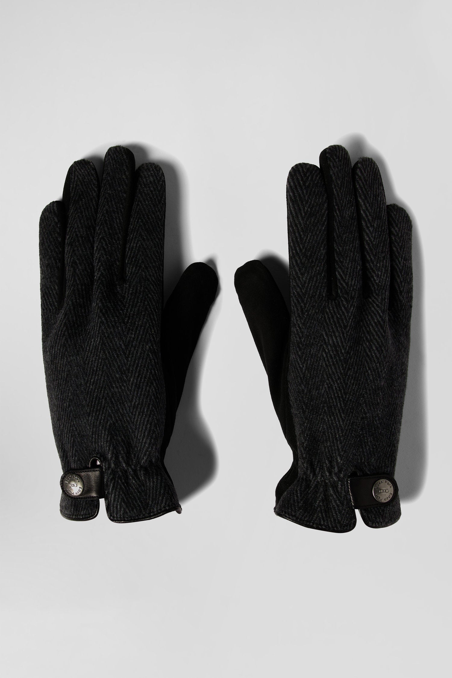 Men's black leather gloves