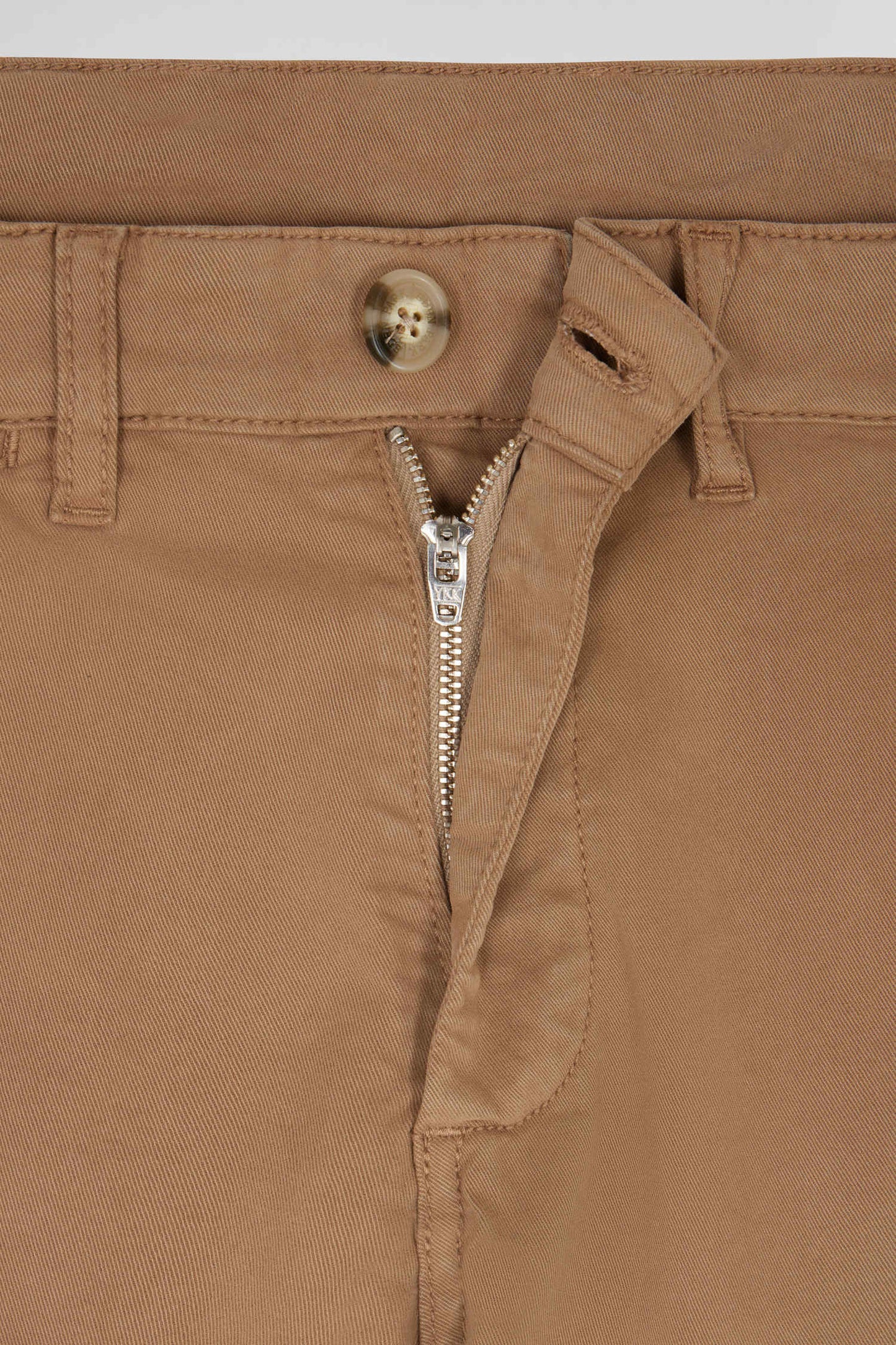 Pantalon chino marron en gabardine de coton stretch coupe Regular