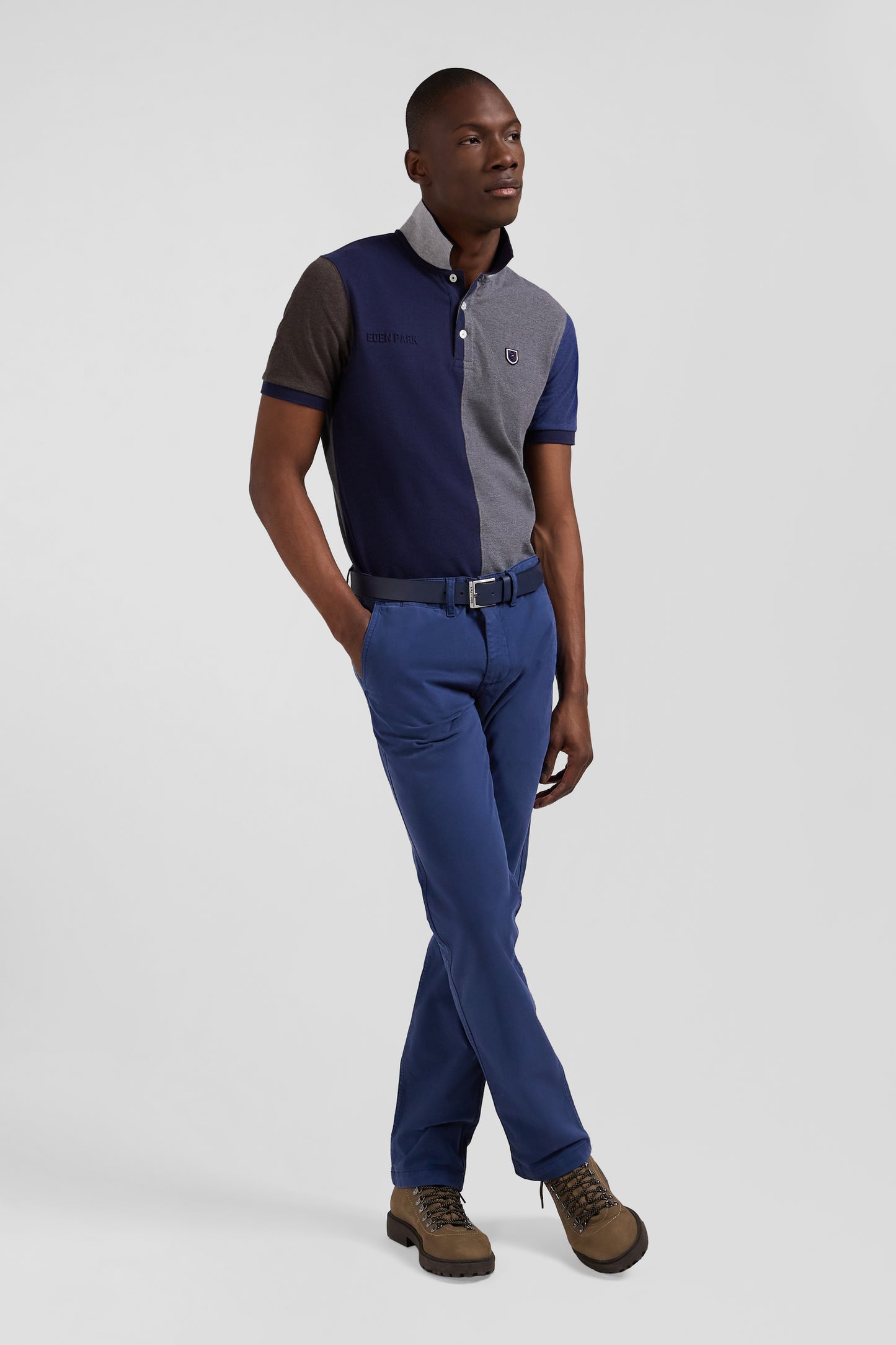 Pantalon chino bleu en gabardine de coton stretch coupe Regular