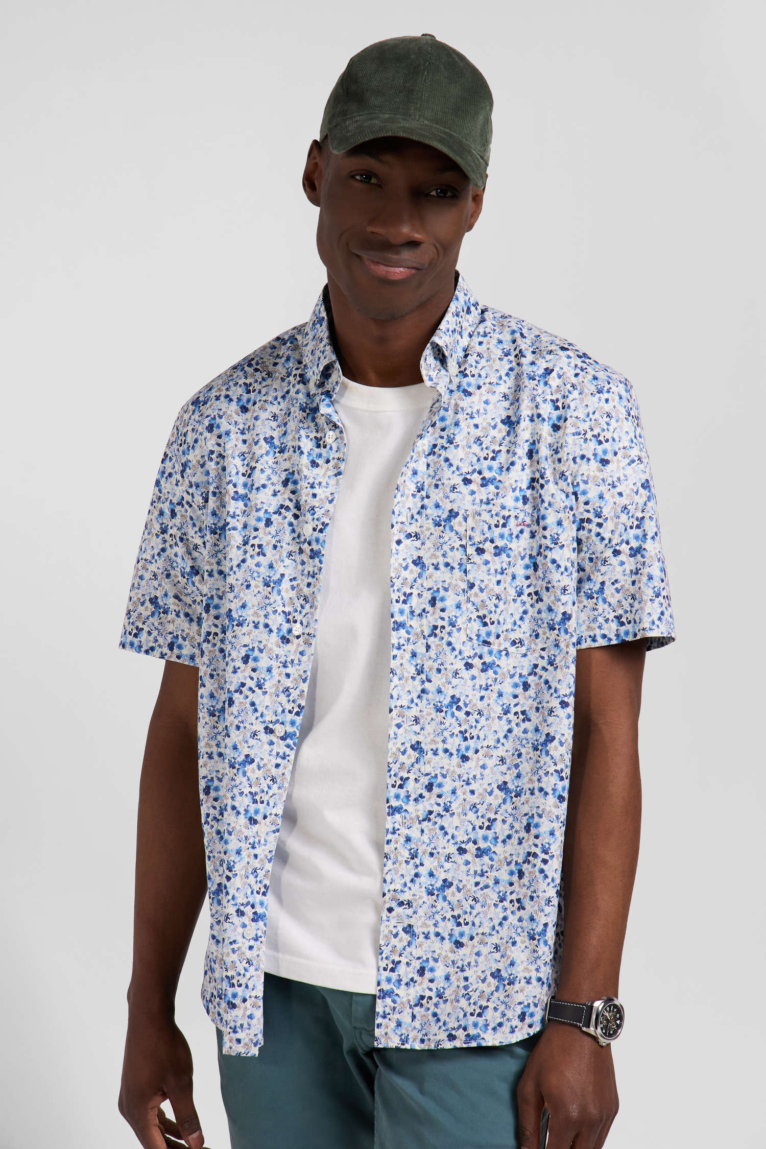 Chemise manches courtes en coton écru microimprimé fleurs coupe Regular