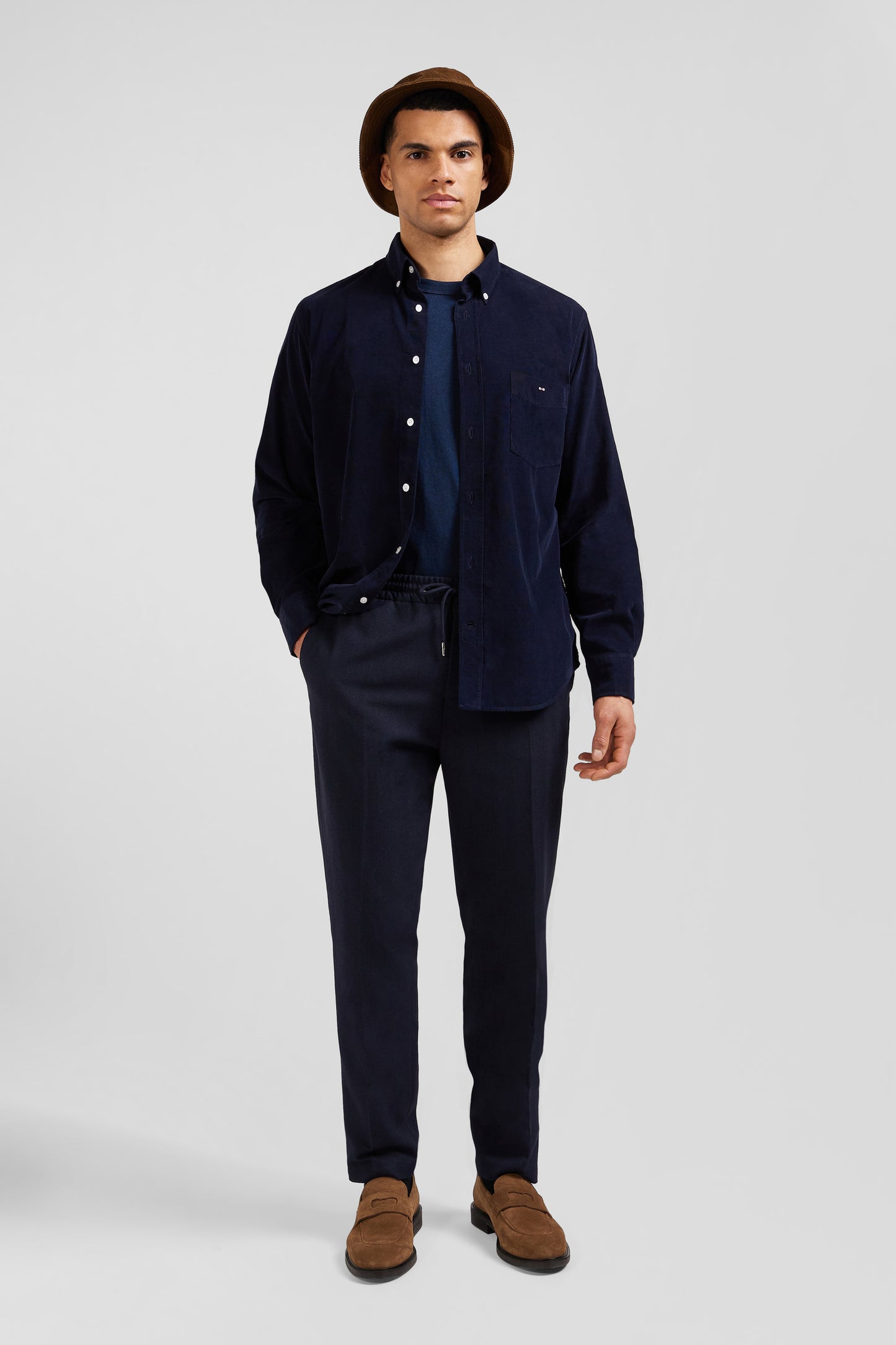 Regular plain navy blue cotton shirt with button-down collar and chest pocket