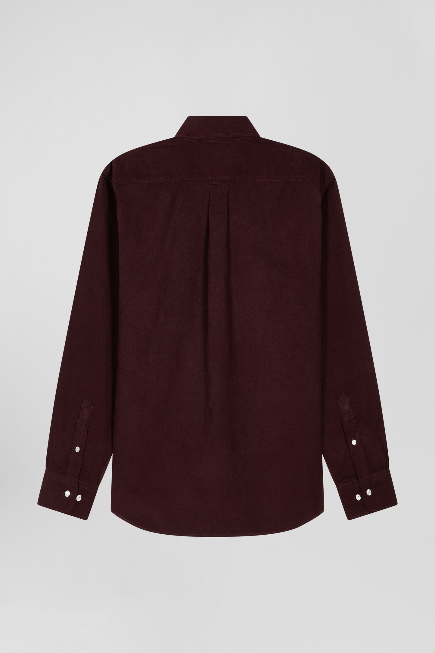 Regular plain burgundy cotton shirt with button-down collar and chest pocket