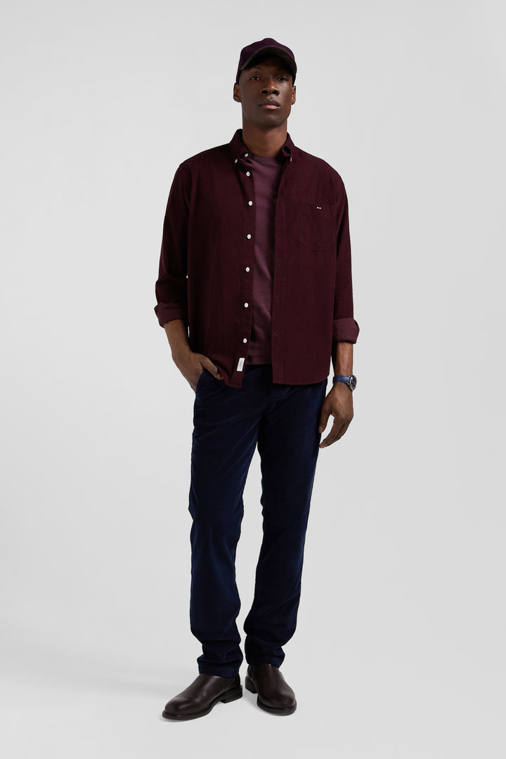 Regular plain burgundy cotton shirt with button-down collar and chest pocket