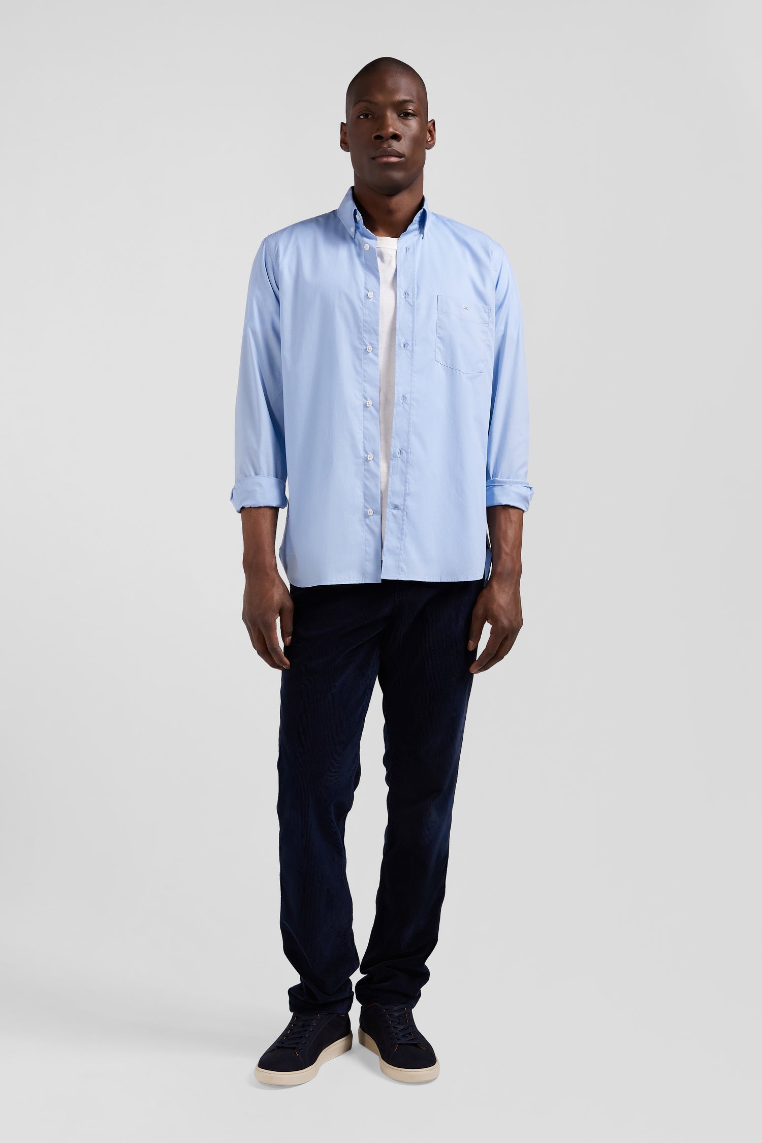 Regular sky blue cotton poplin shirt with button-down collar and printed elbow patches