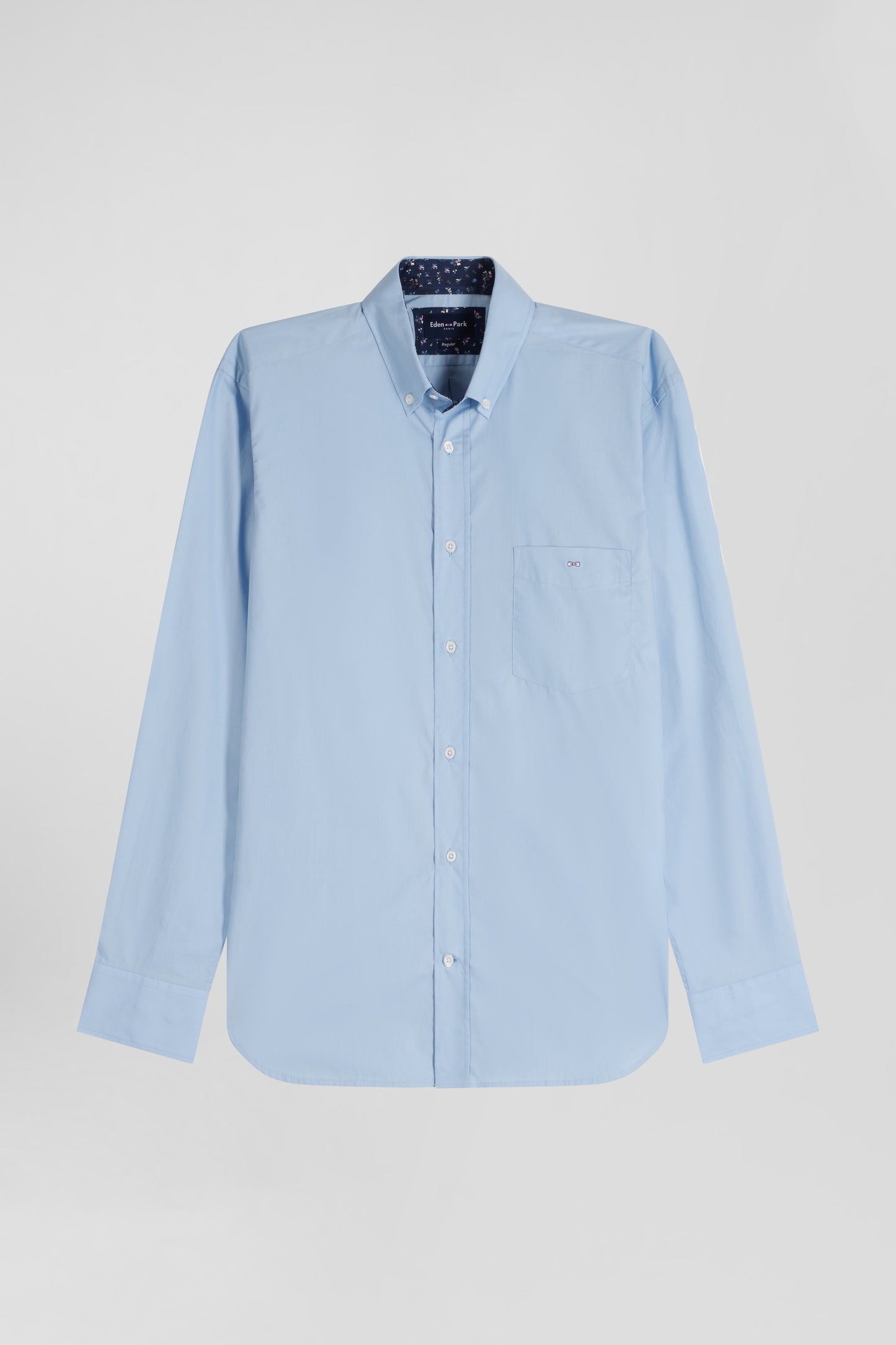 Regular sky blue cotton poplin shirt with button-down collar and printed elbow patches