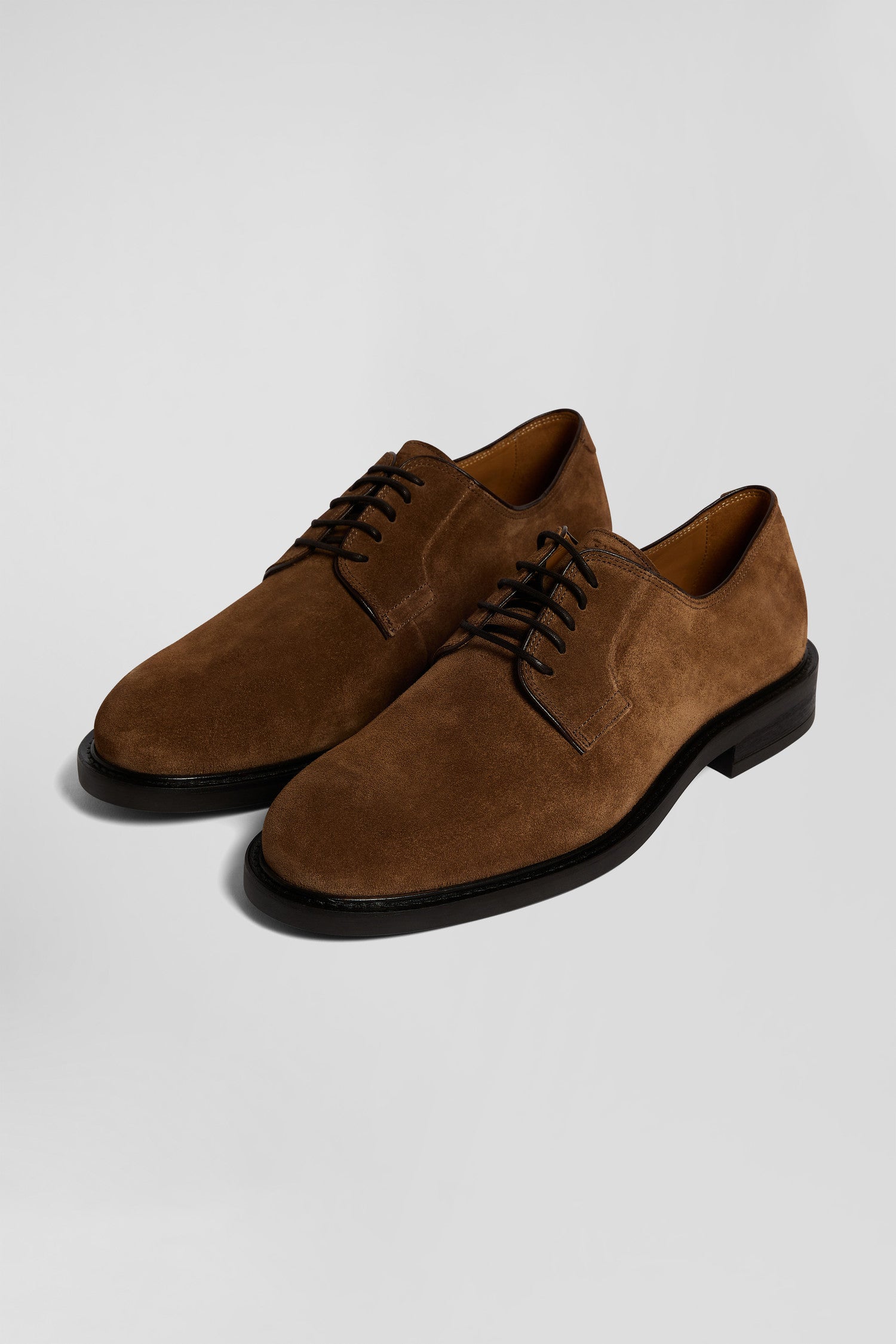 Derbies lacés en cuir suédé marron