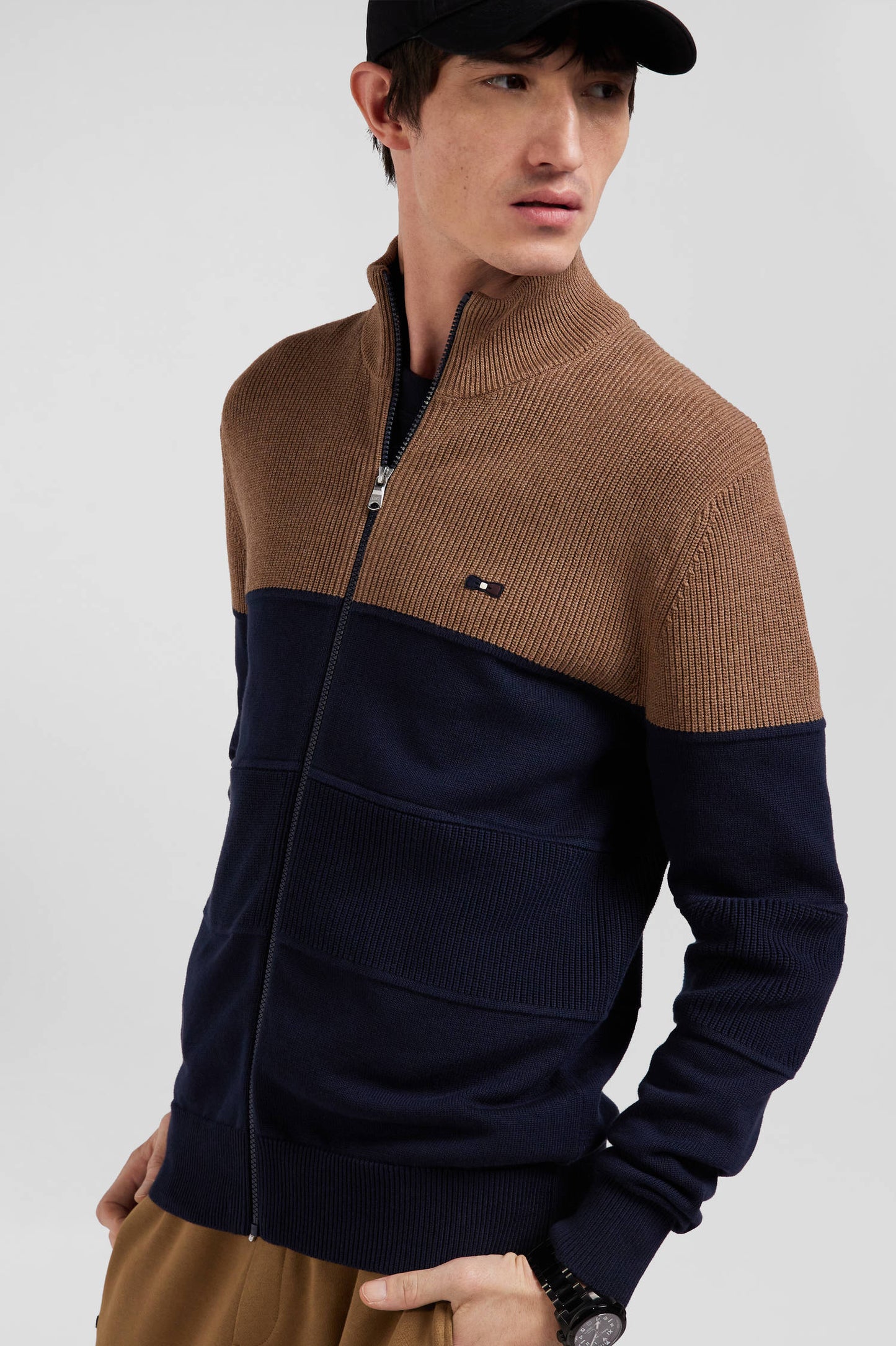 Cardigan zippé à col montant marine et camel en coton