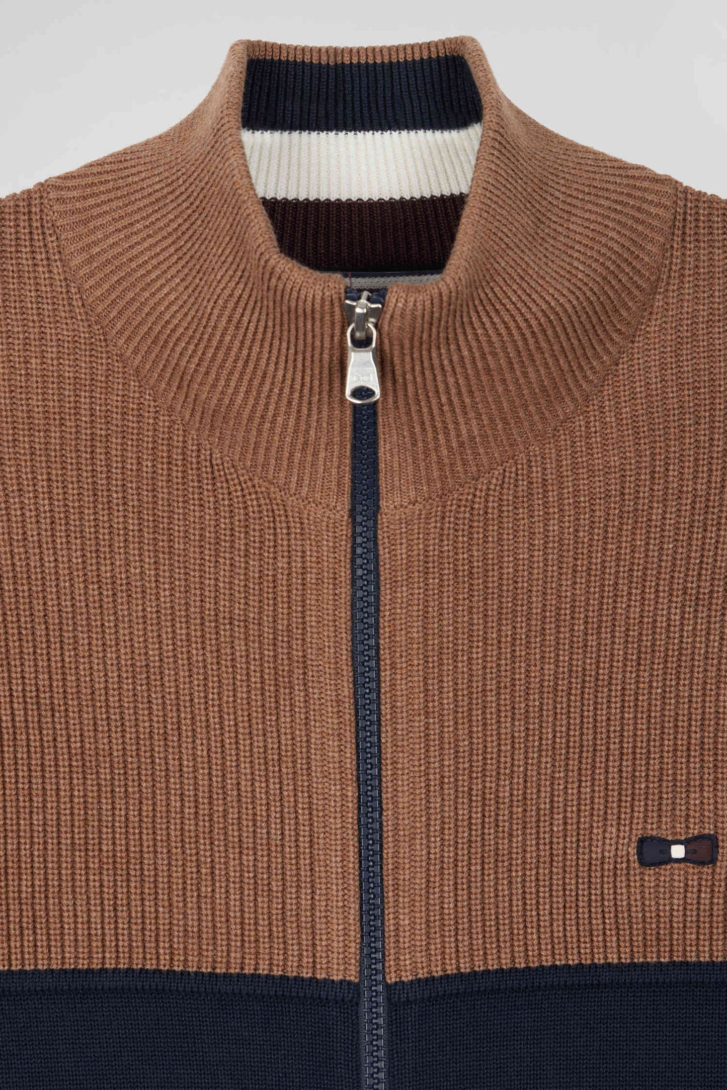 Cardigan zippé à col montant marine et camel en coton