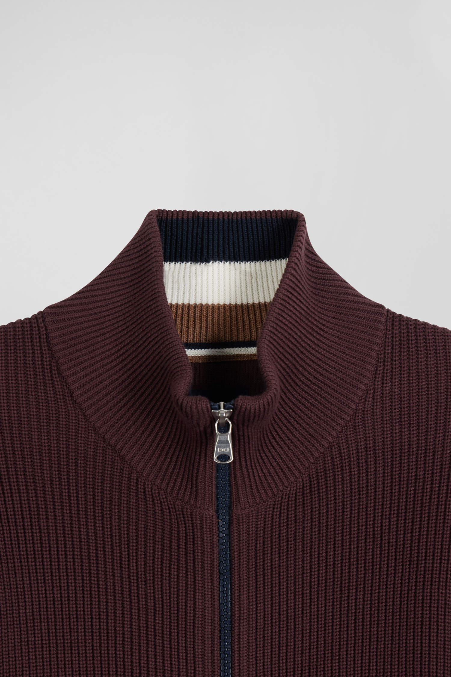 Cardigan zippé à col montant marine et bordeaux en coton