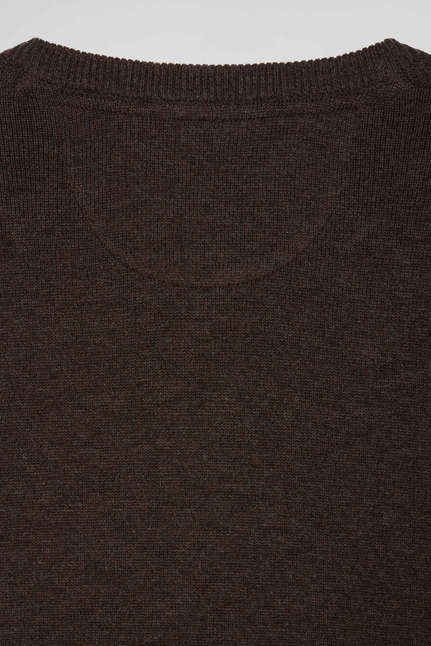 Regular brown wool and cotton V-neck jumper with striped details