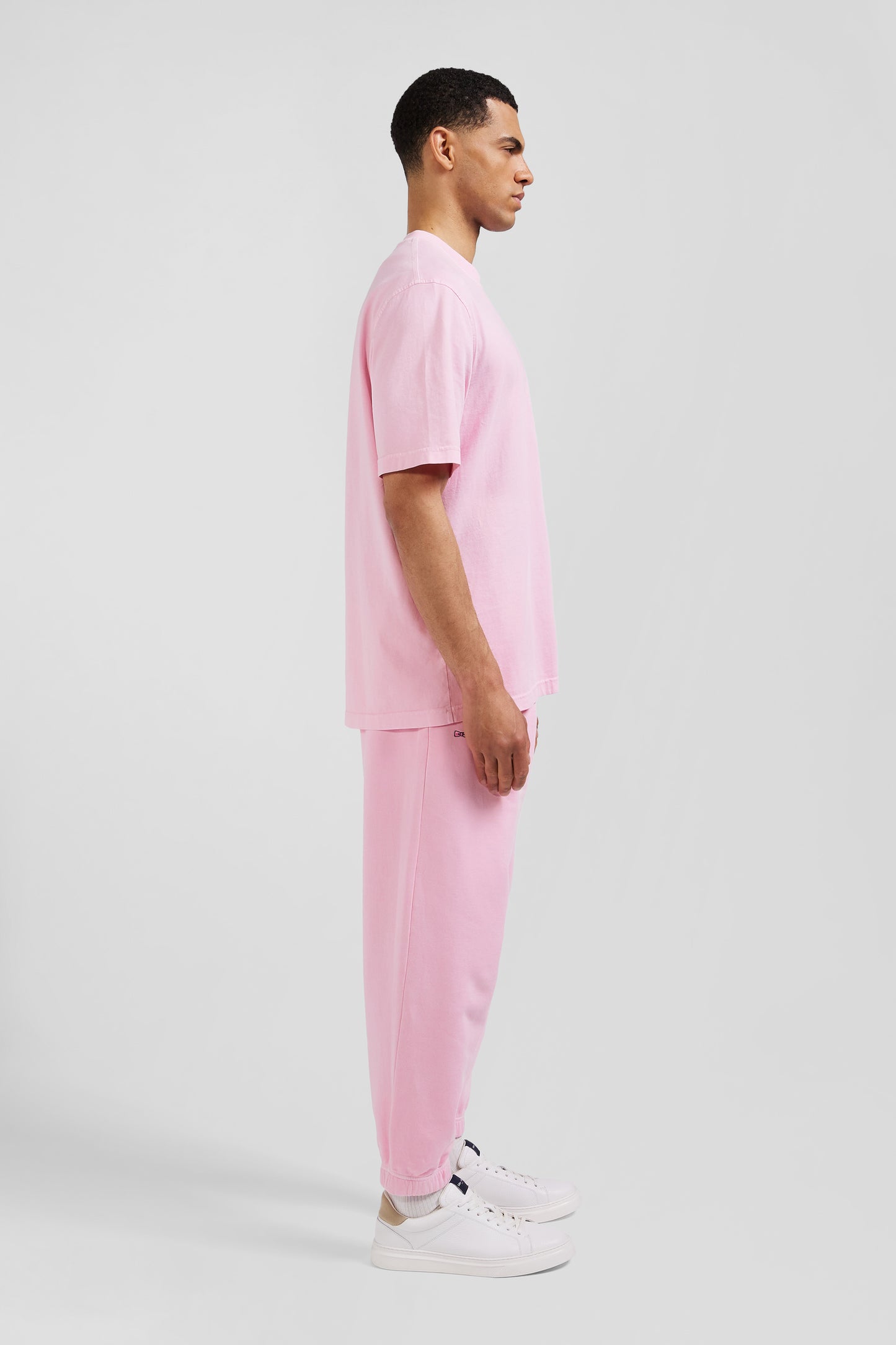 Oversize pink unisex short-sleeved T-shirt in overdyed cotton