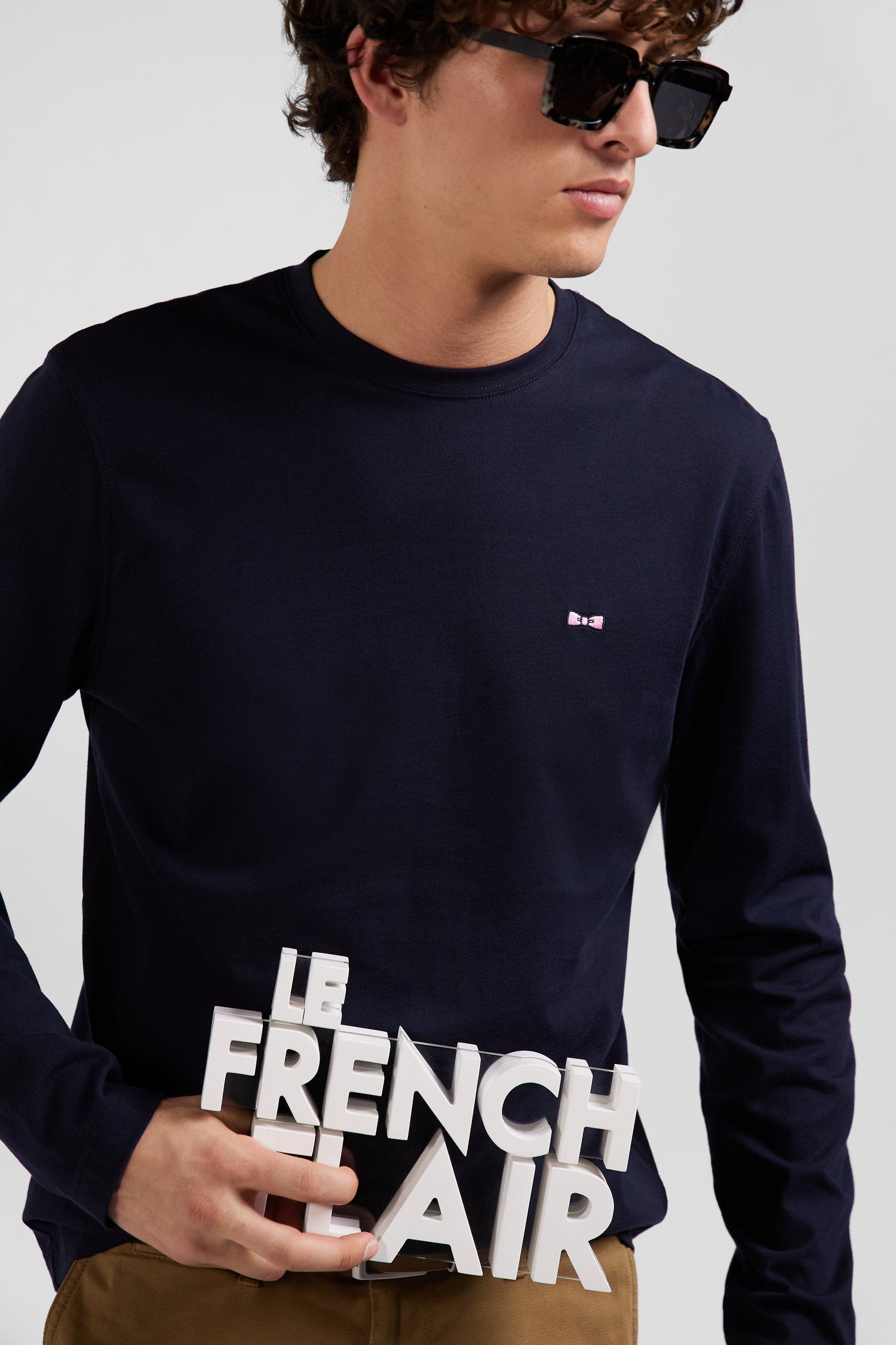 T-shirt manches longues en coton bleu marine broderie dos coupe Regular