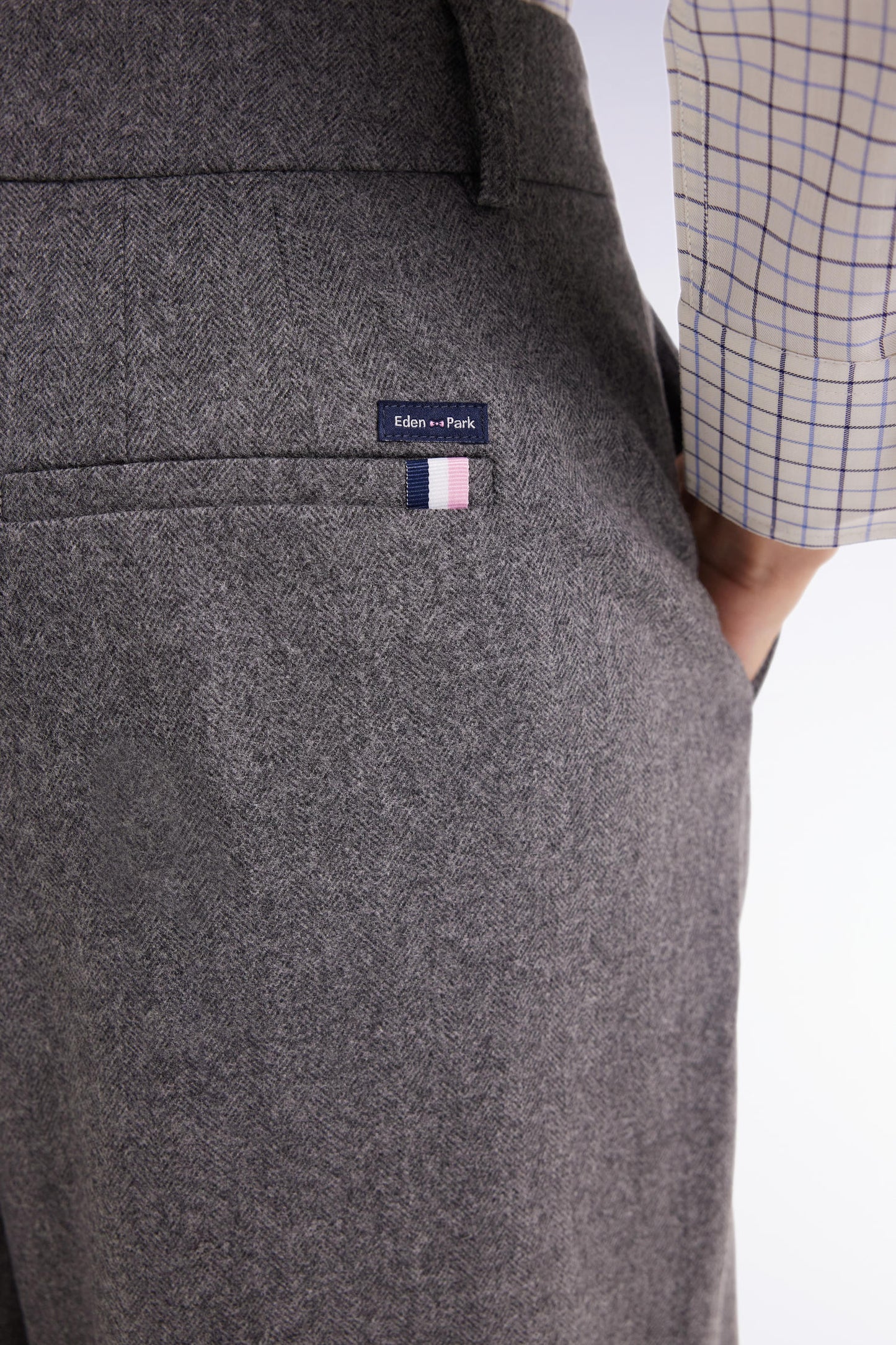 Pantalon de costume à jambes larges en flanelle de laine gris
