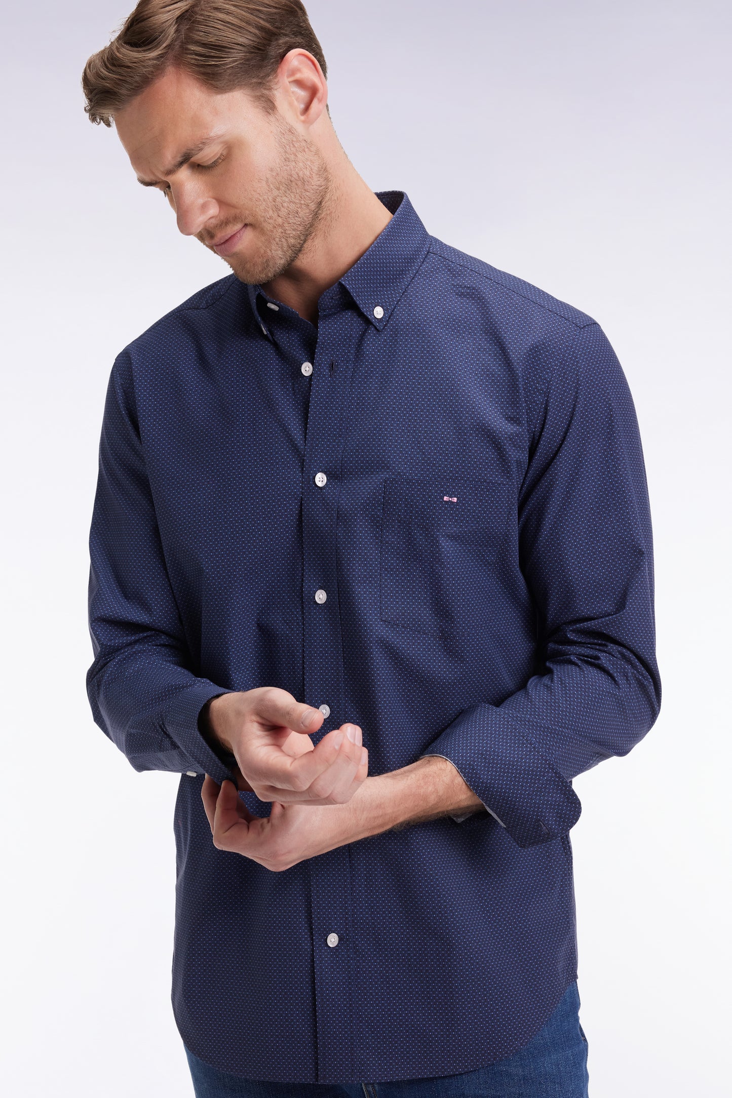Chemise en popeline de coton à micro-motifs bleus coupe droite