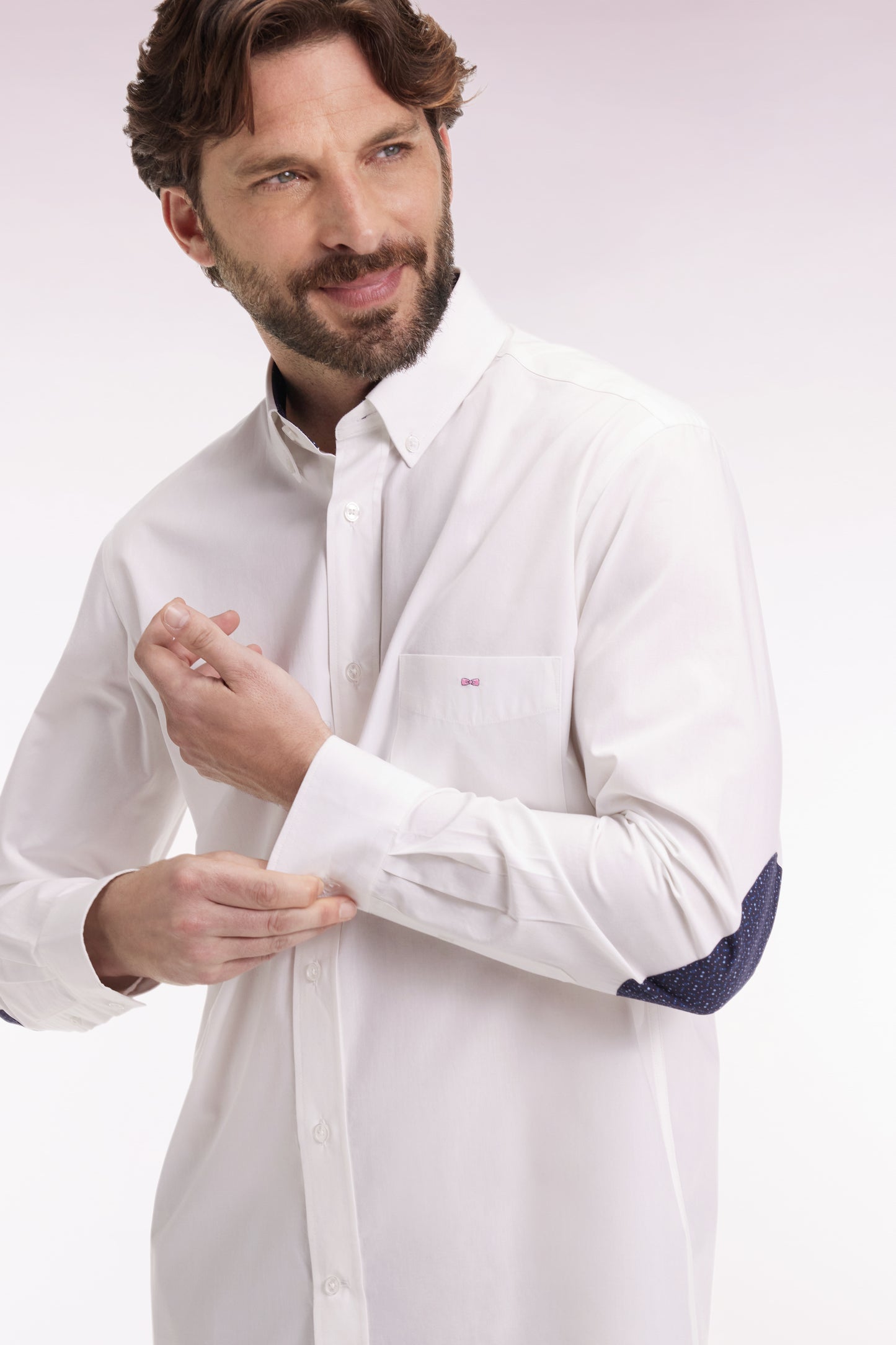 Chemise en coton blanc à coudière imprimées coupe droite