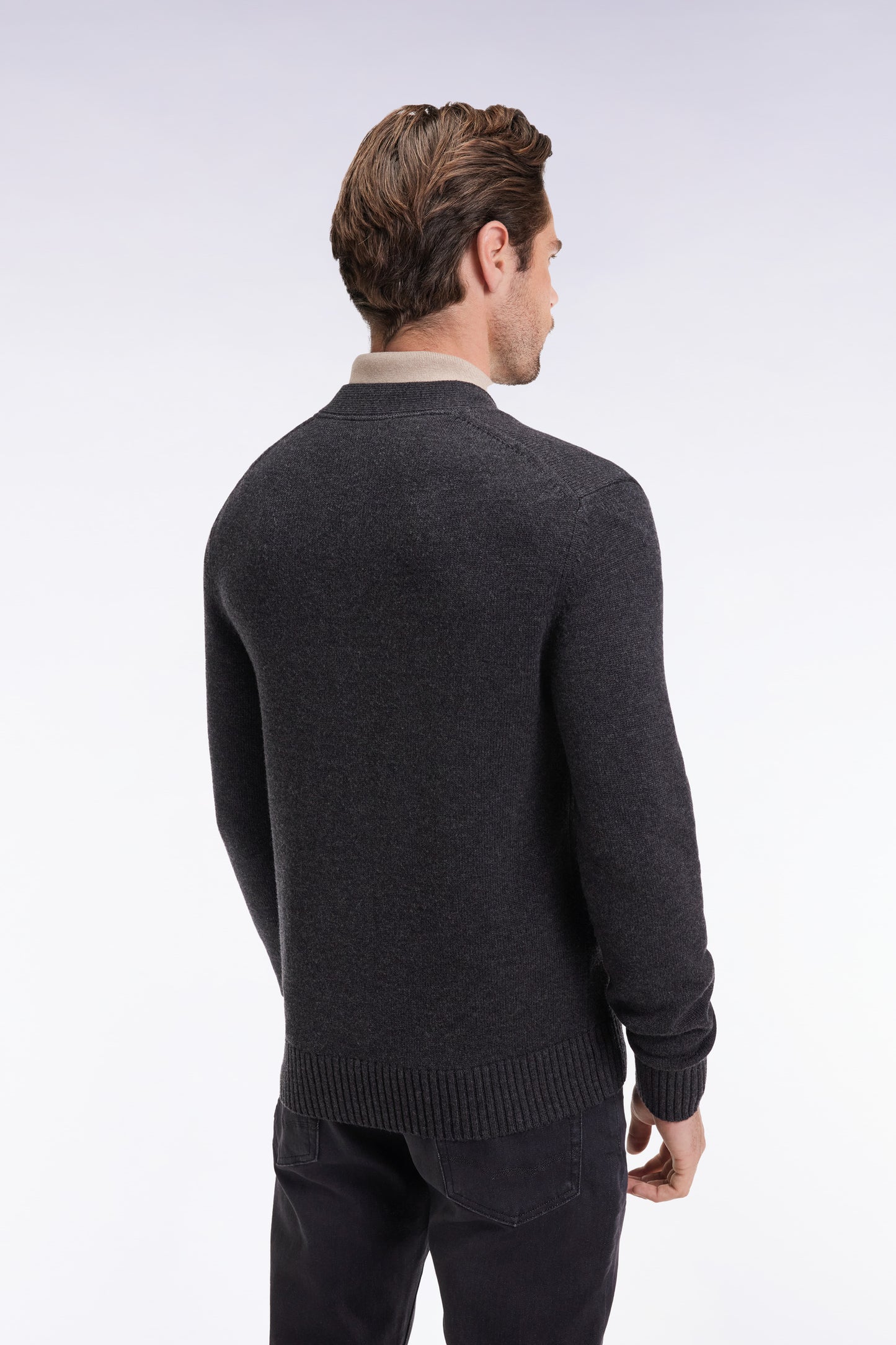 Cardigan en laine et coton gris coupe droite