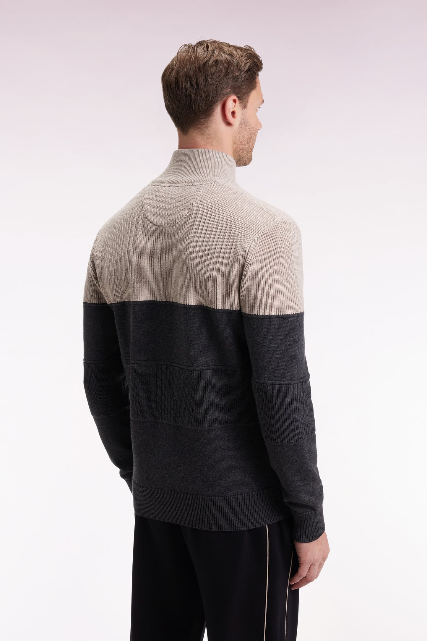 Cardigan zippé en coton bicolore beige et gris coupe droite
