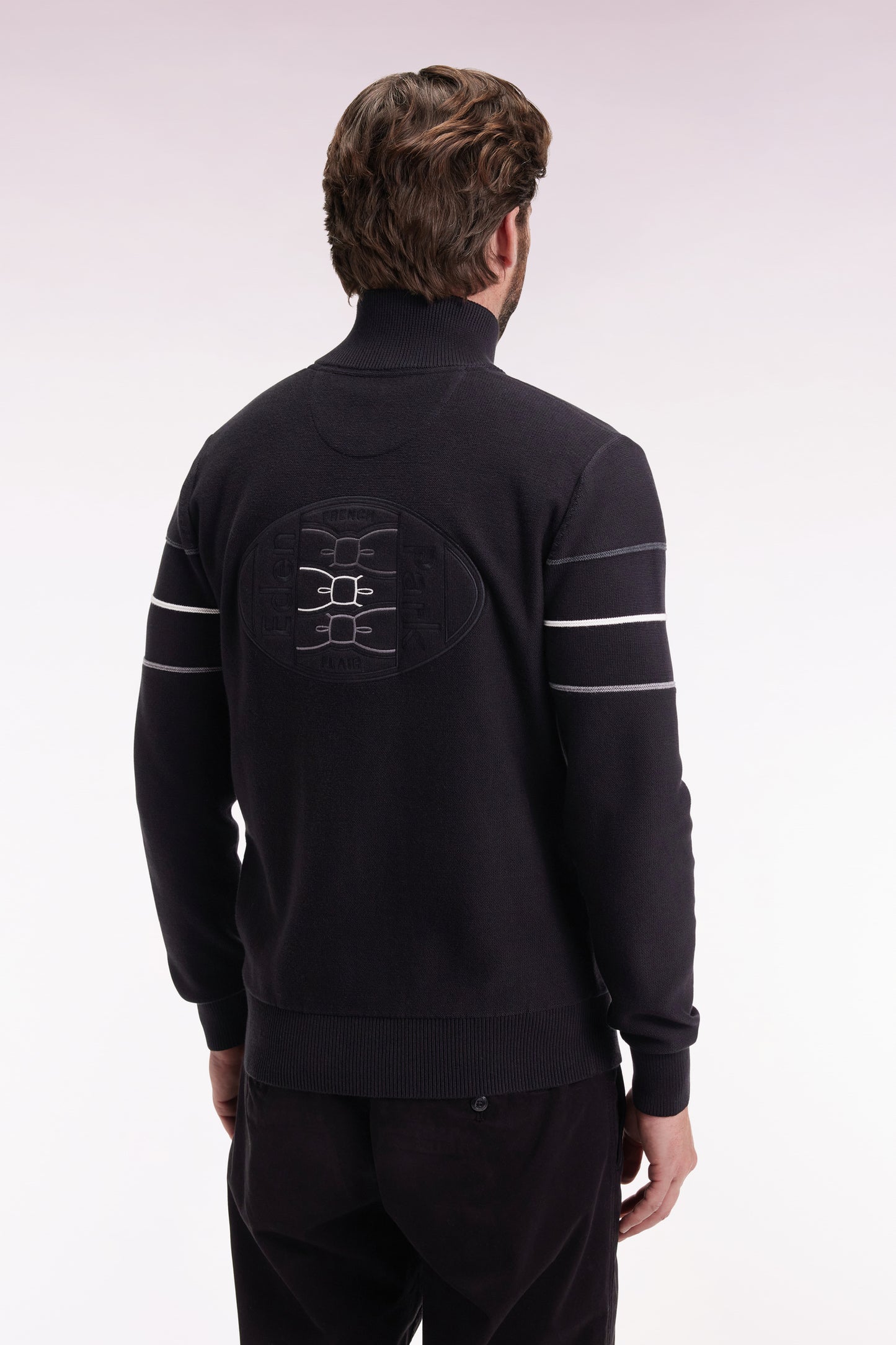 Zipped cardigan in black cotton with coloured piping, straight cut