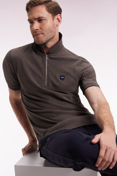 Polo manches courtes en piqué coton stretch marron zippé coupe slim - Image 3