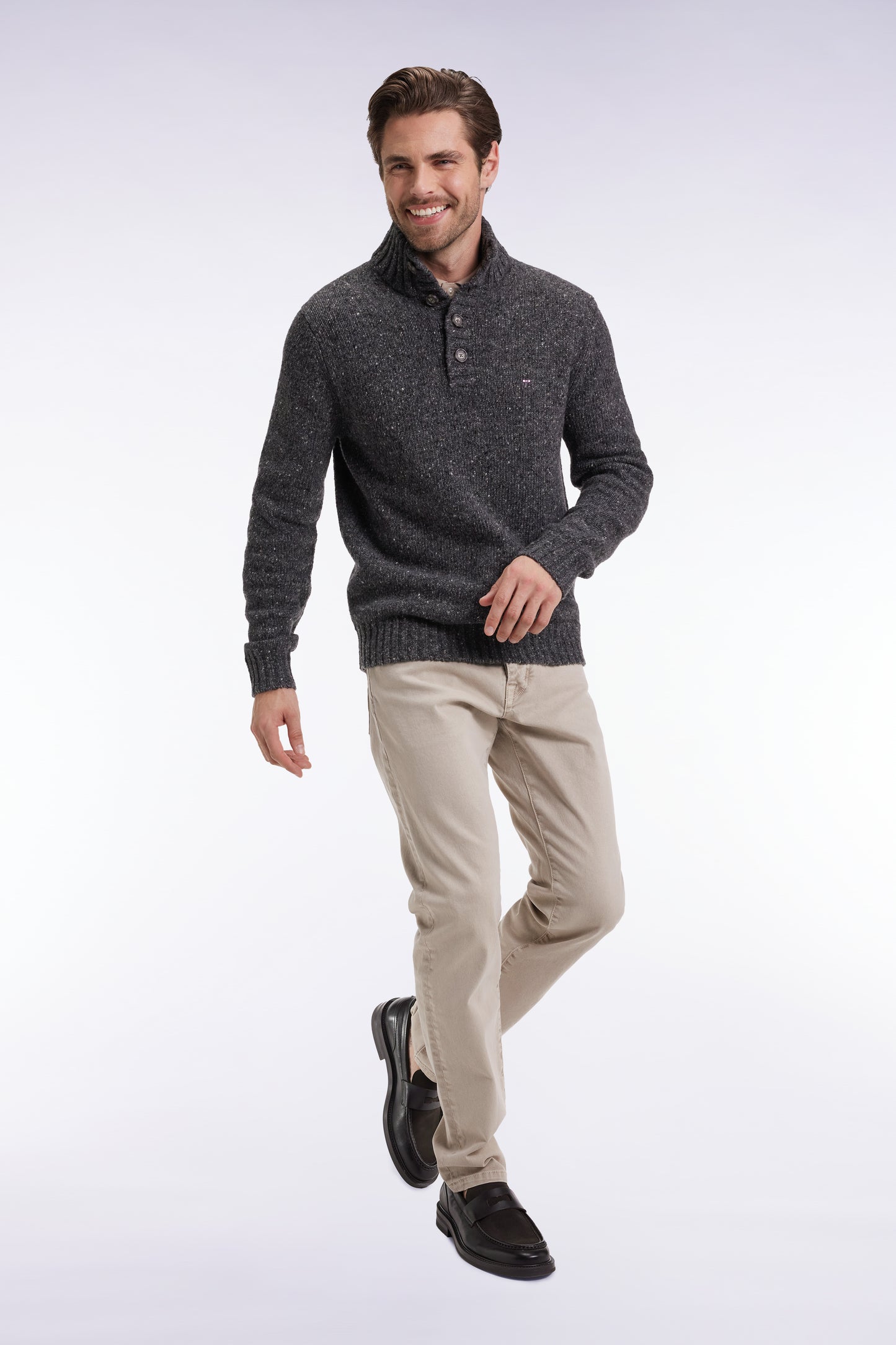 Pull col montant en laine vierge mélangée gris